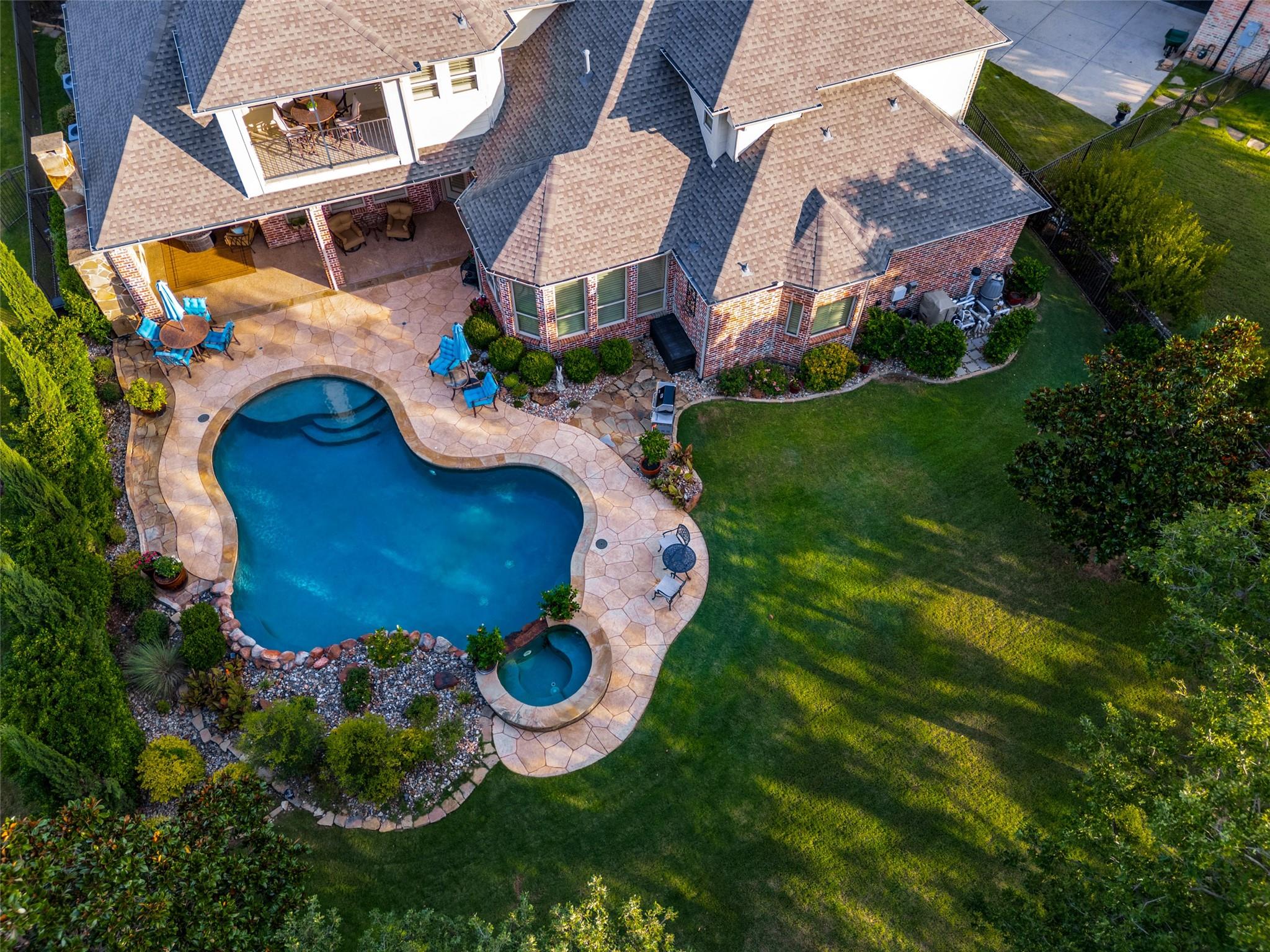 main property photo 38