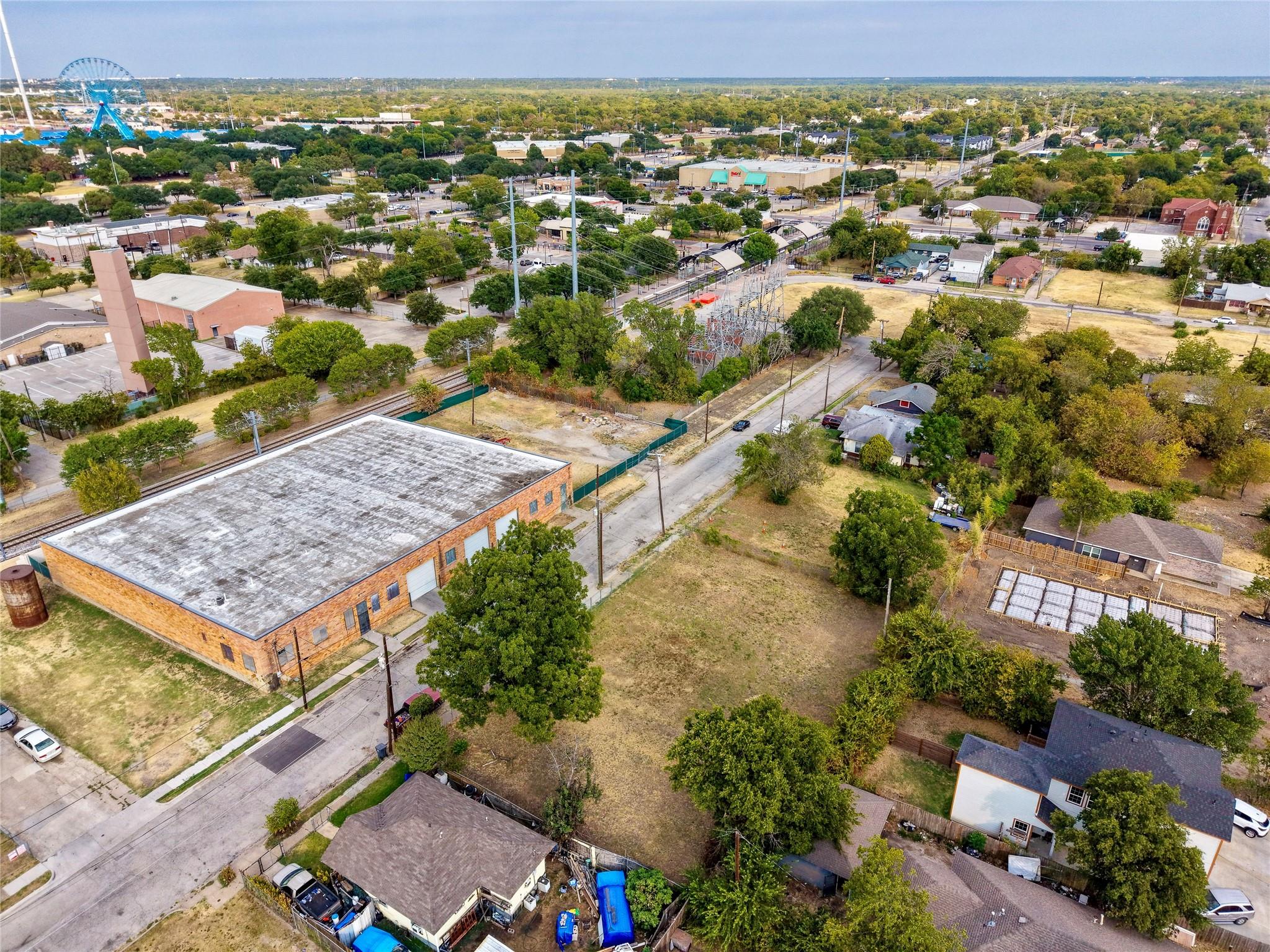 main property photo 16