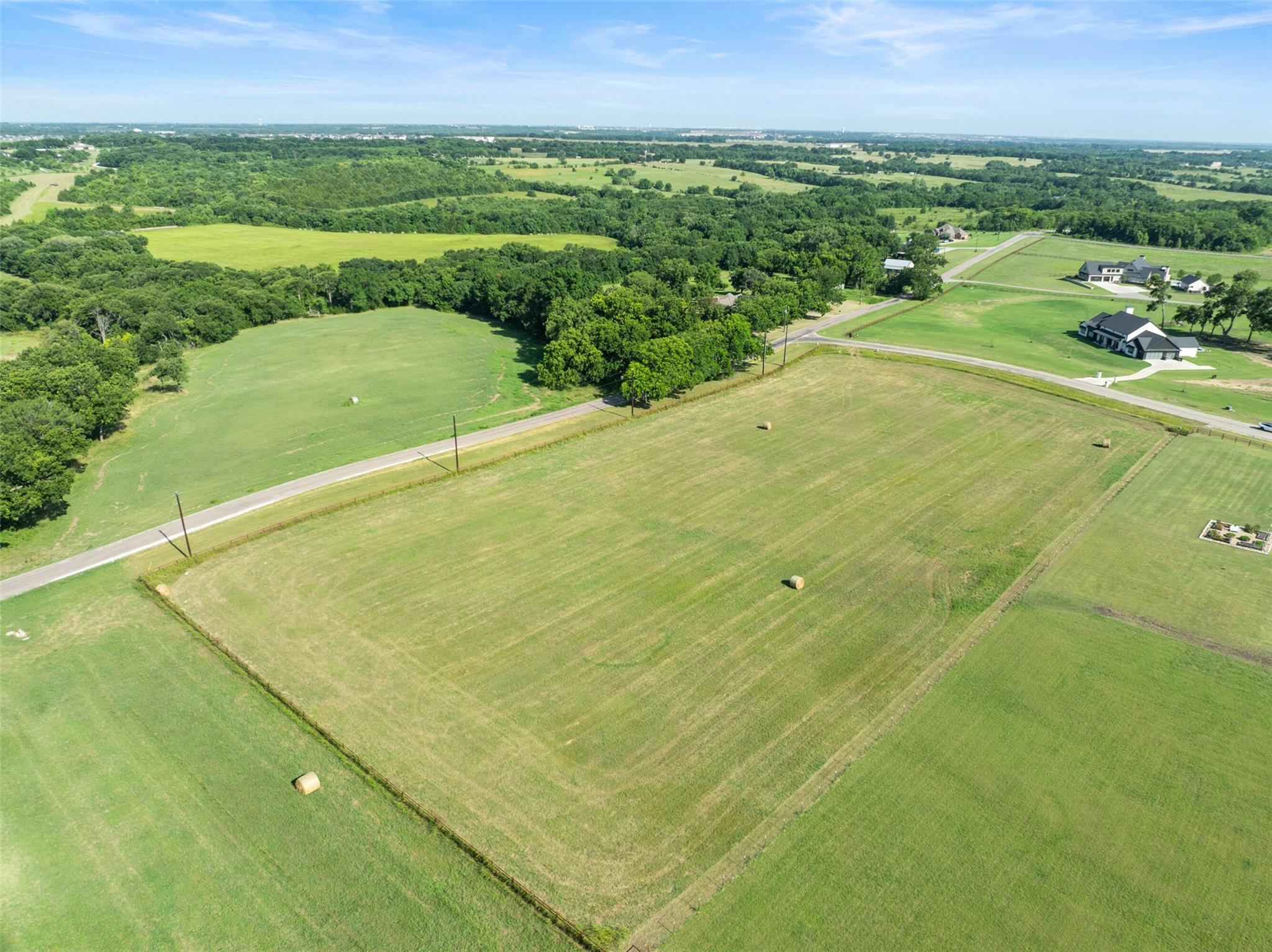 main property photo 6
