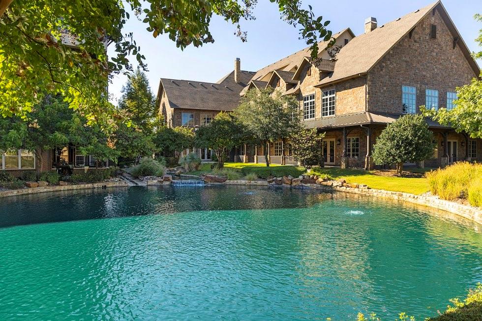main property photo 18