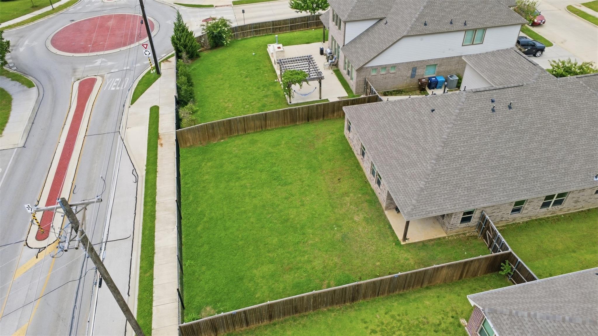 main property photo 30