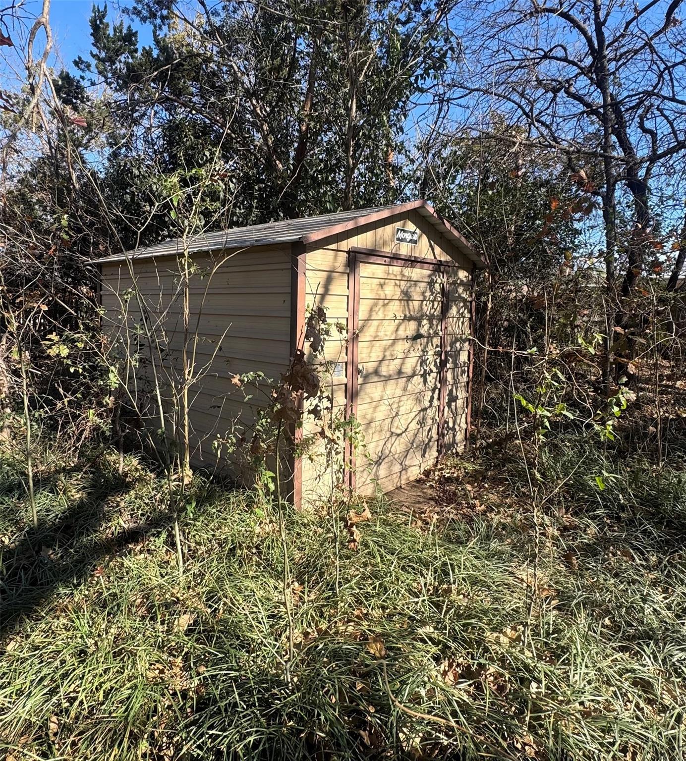 main property photo 17