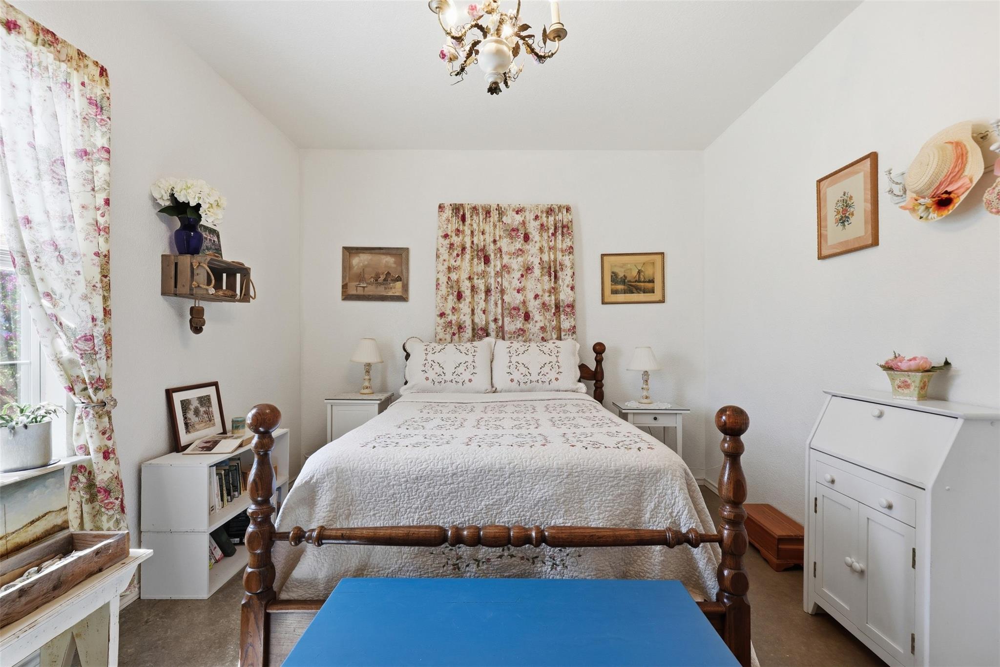 main property photo 20