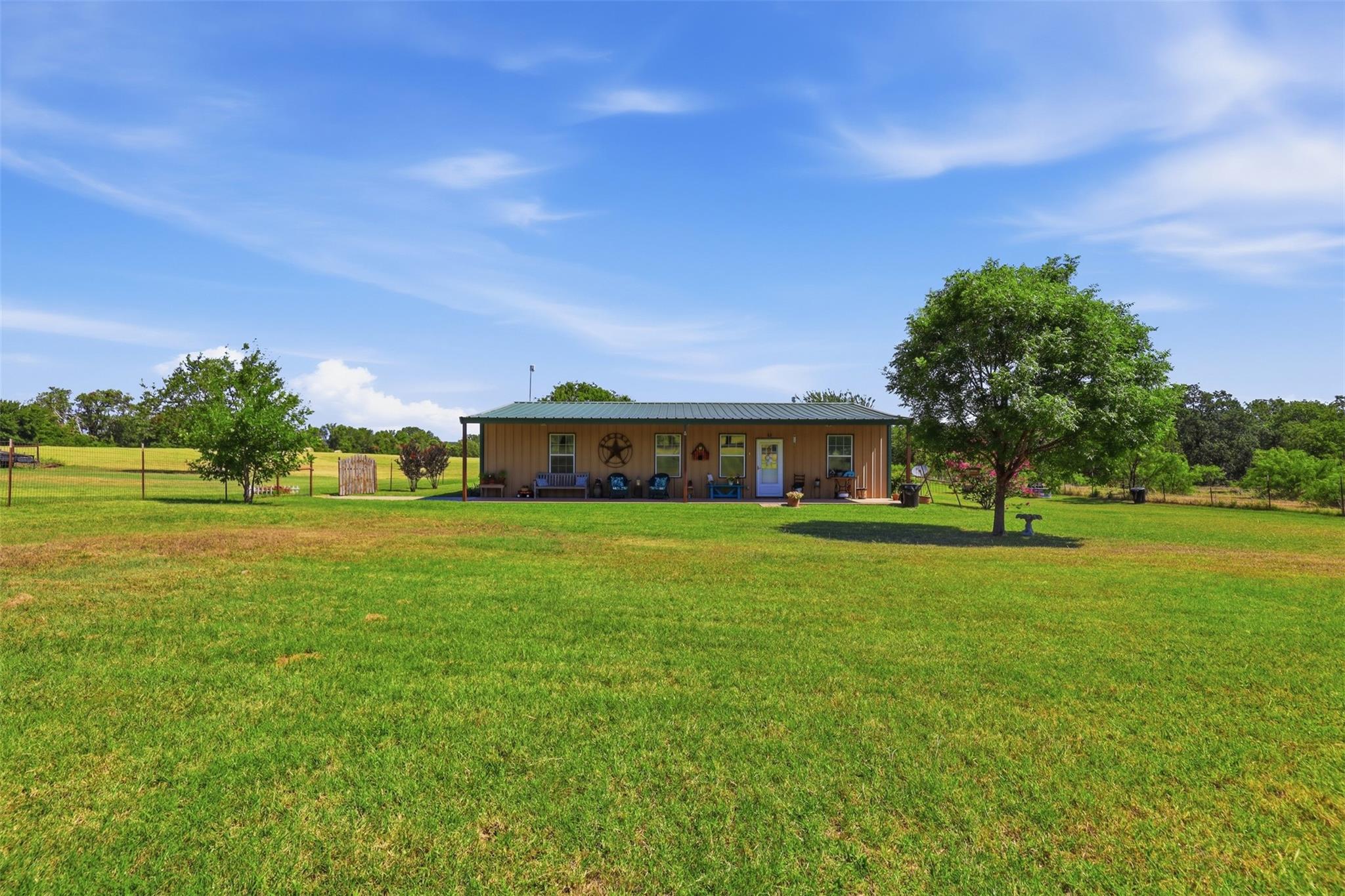 main property photo 5
