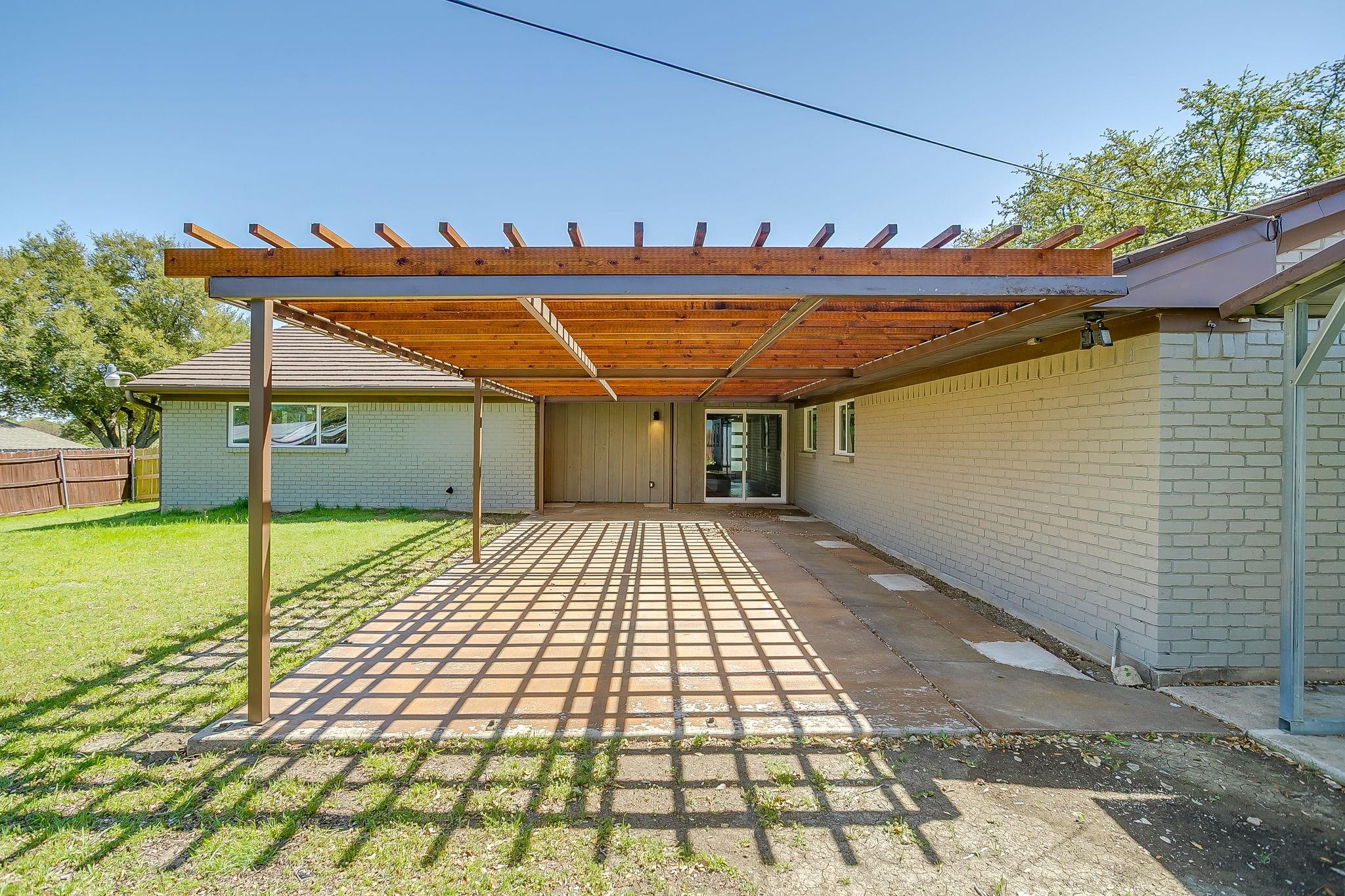 main property photo 32