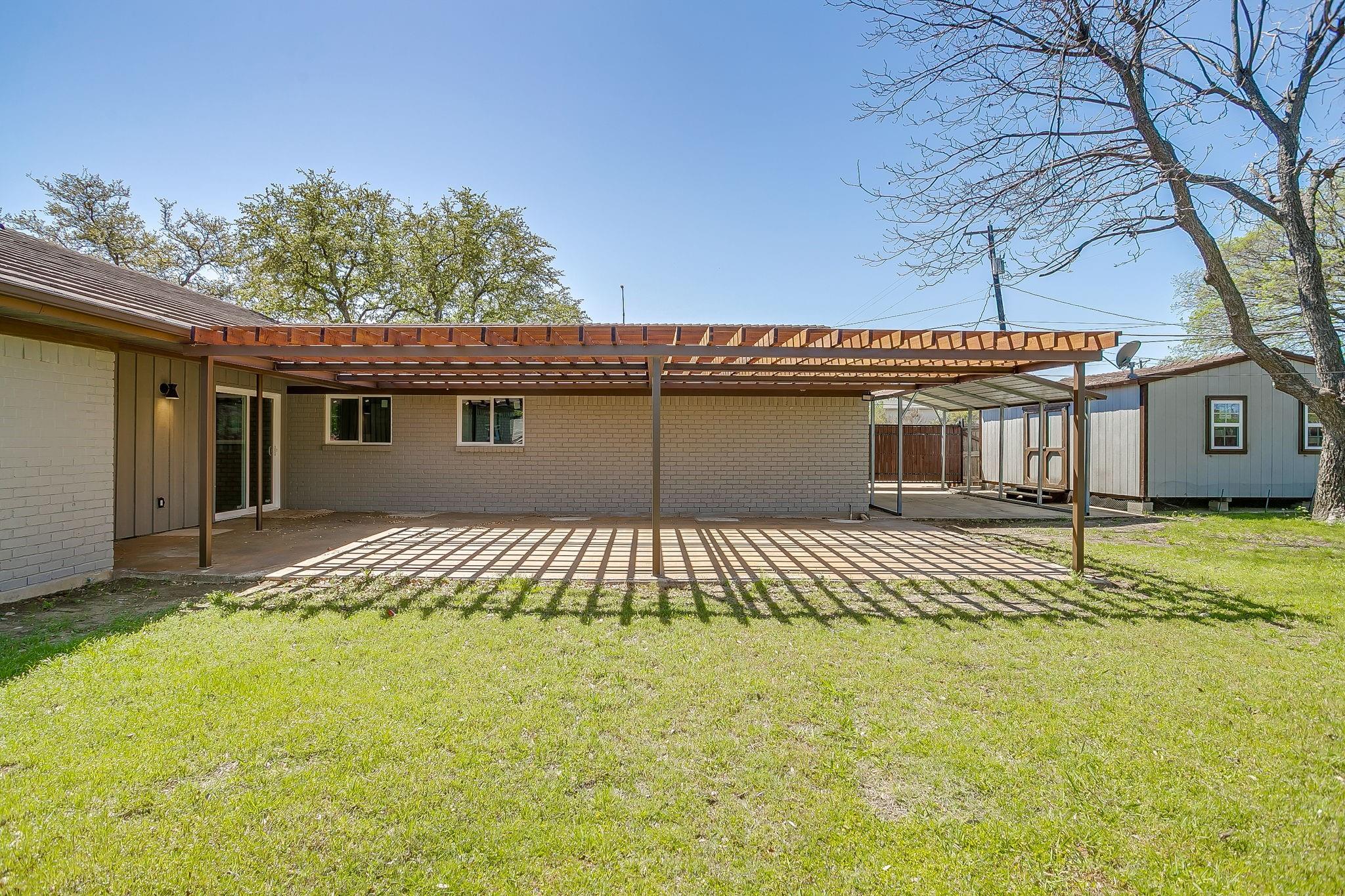 main property photo 33