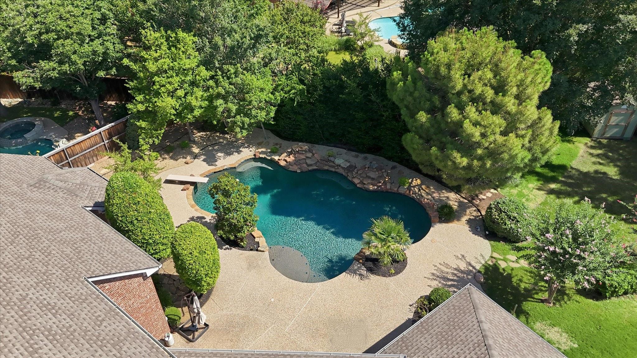 main property photo 27