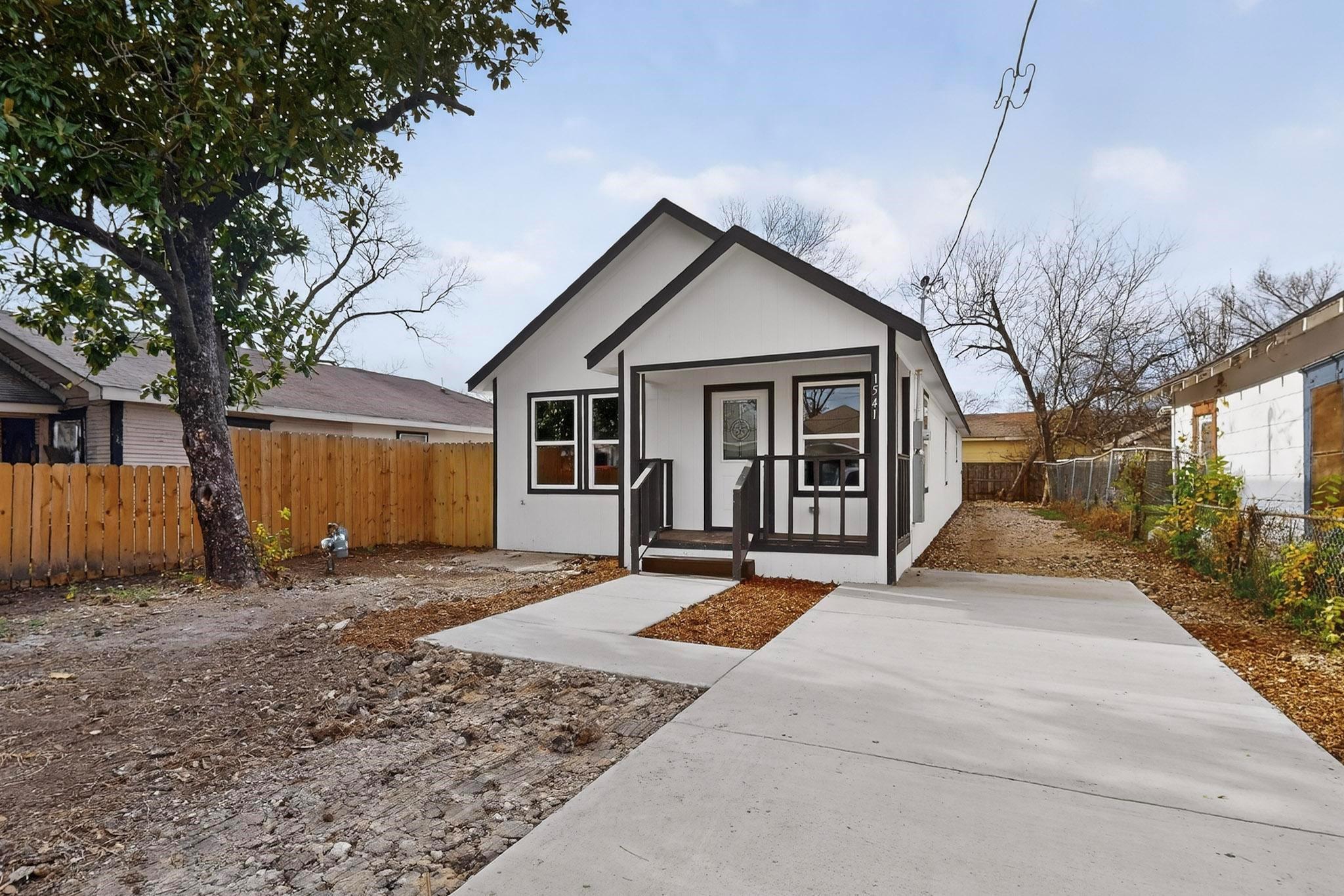 main property photo 2