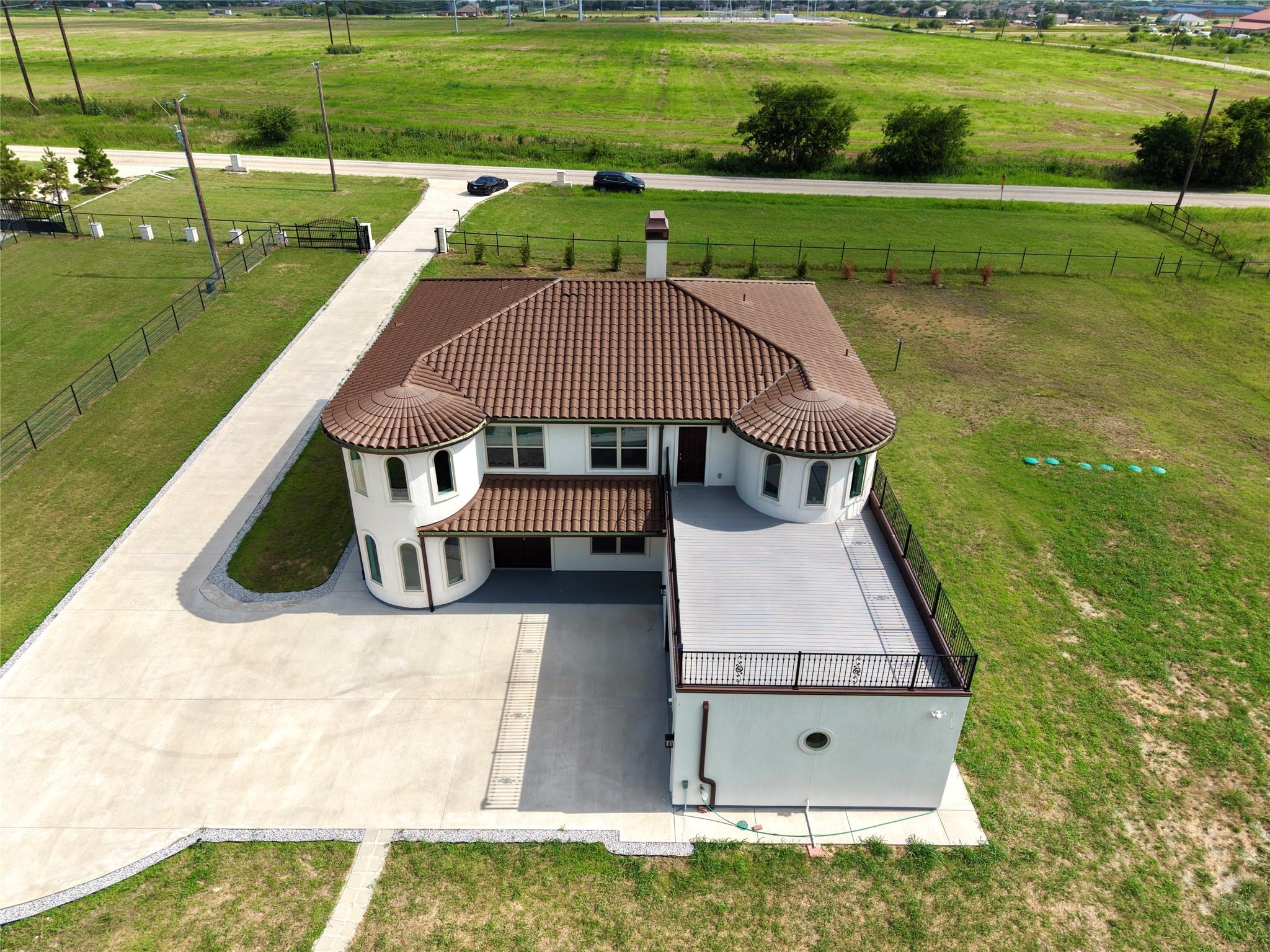 main property photo 1
