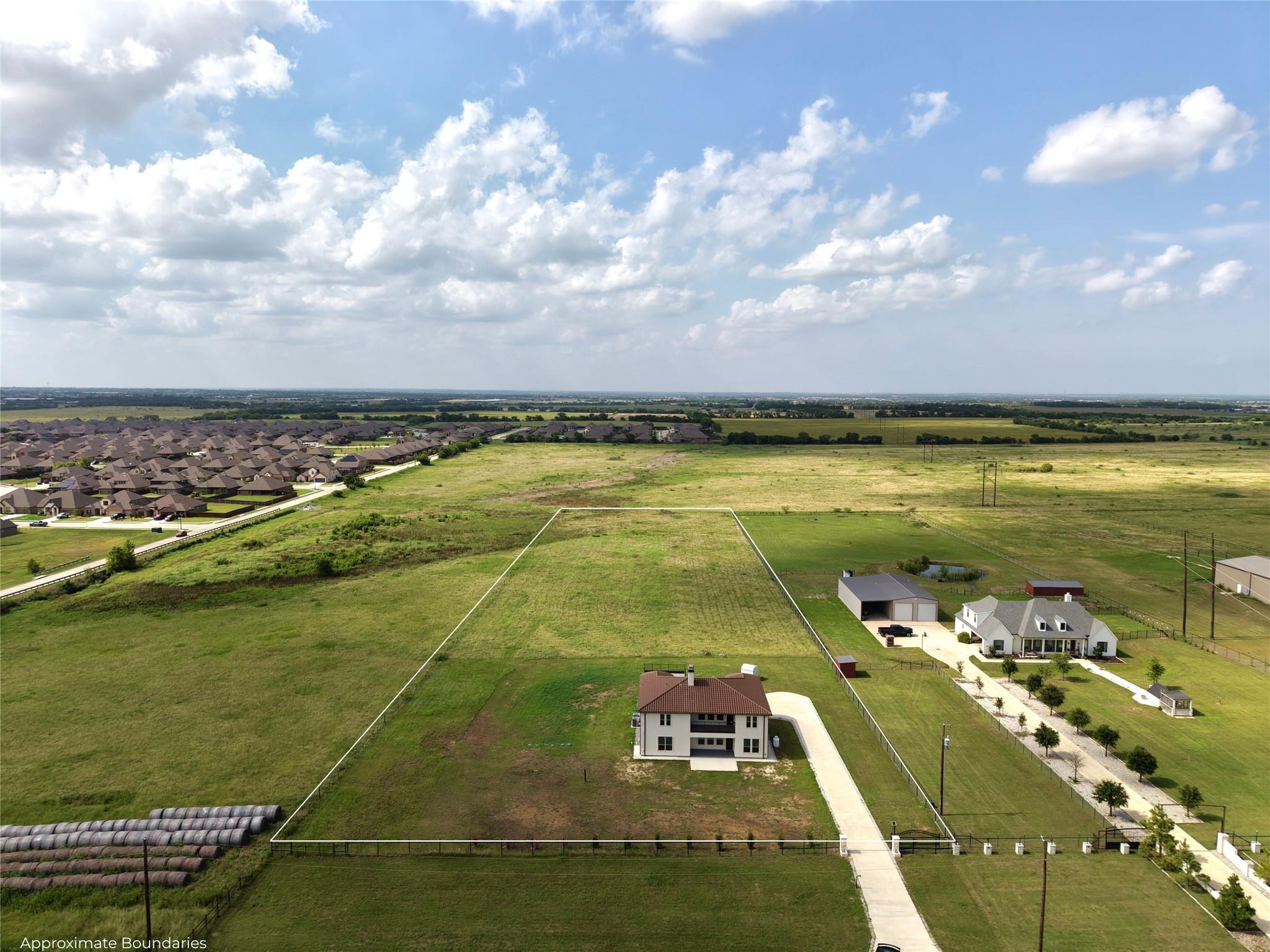 main property photo 28
