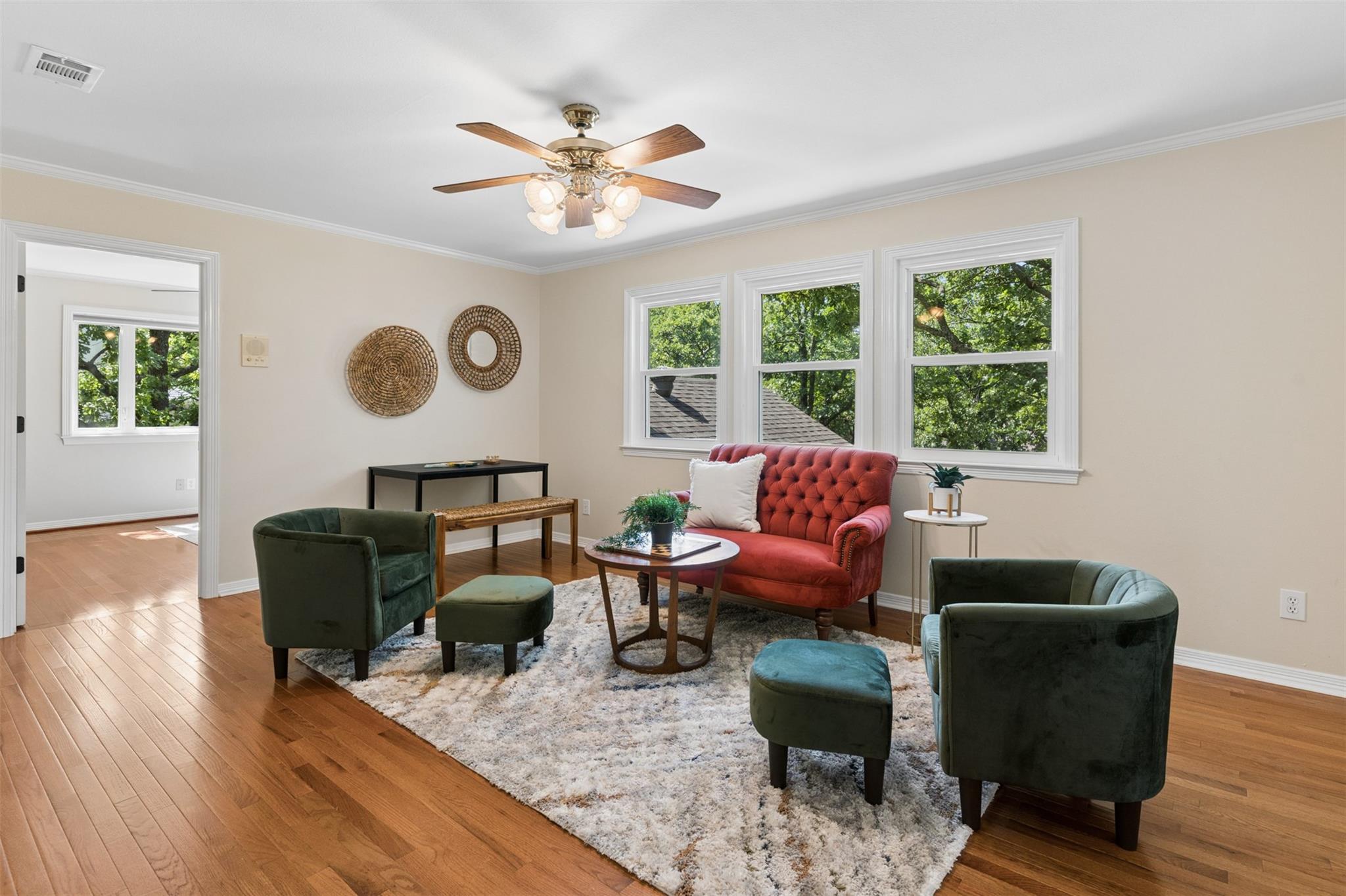 property viewer photo 4