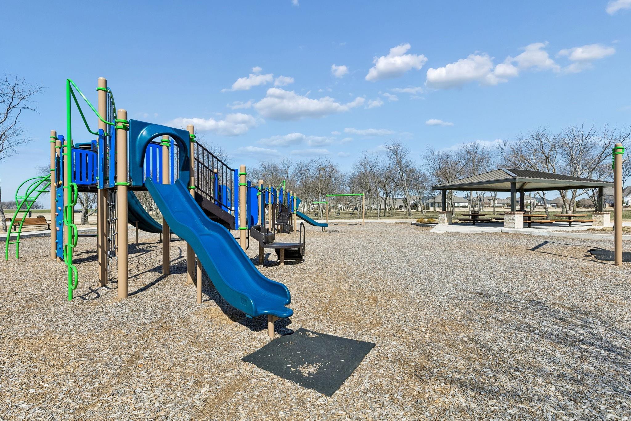 main property photo 29