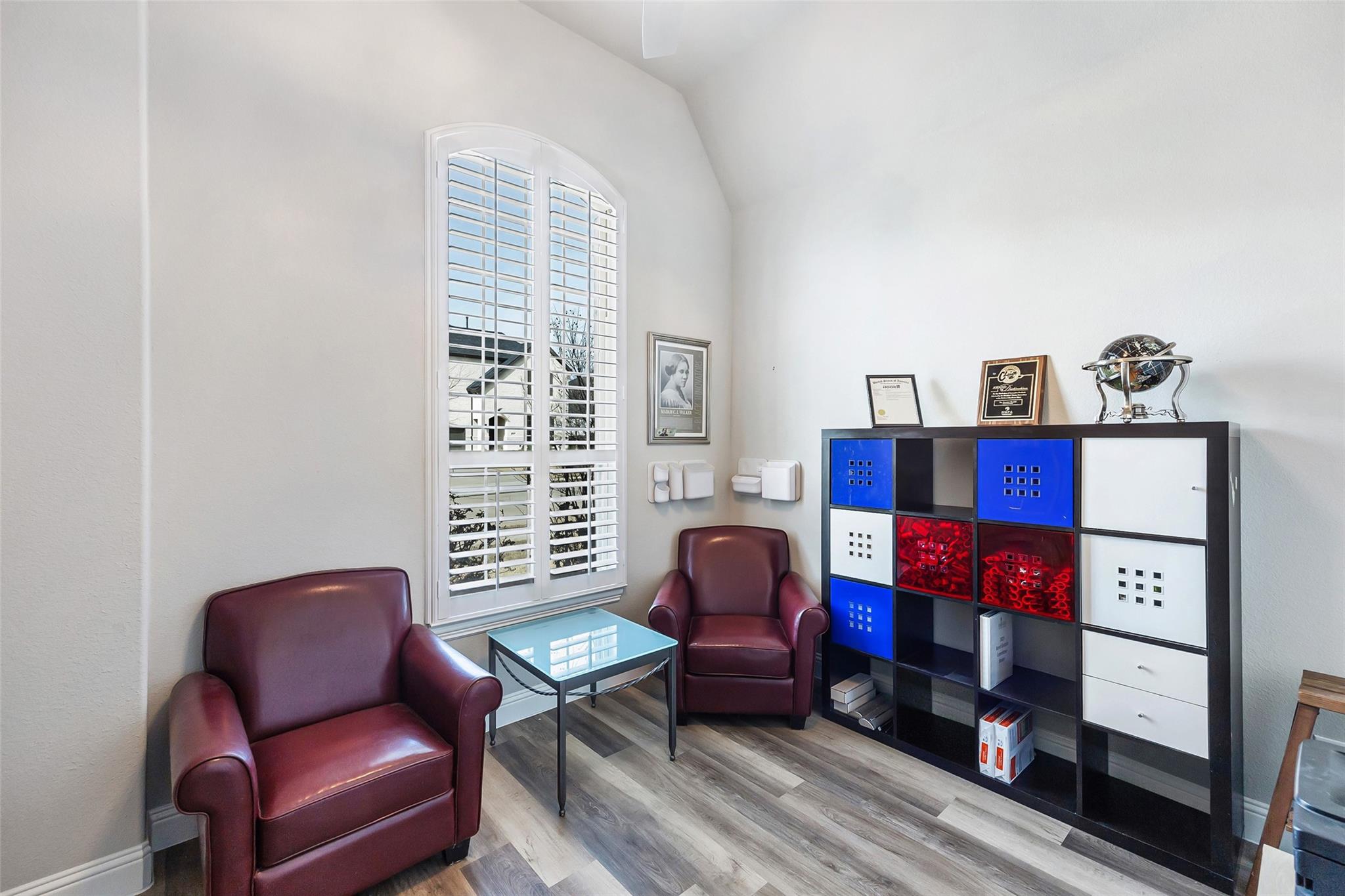 main property photo 37
