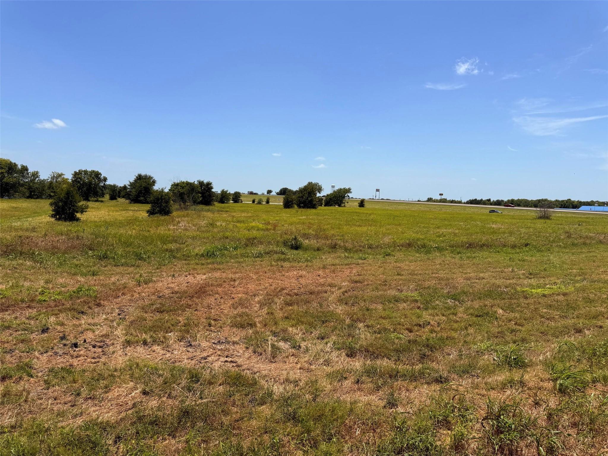 main property photo 9