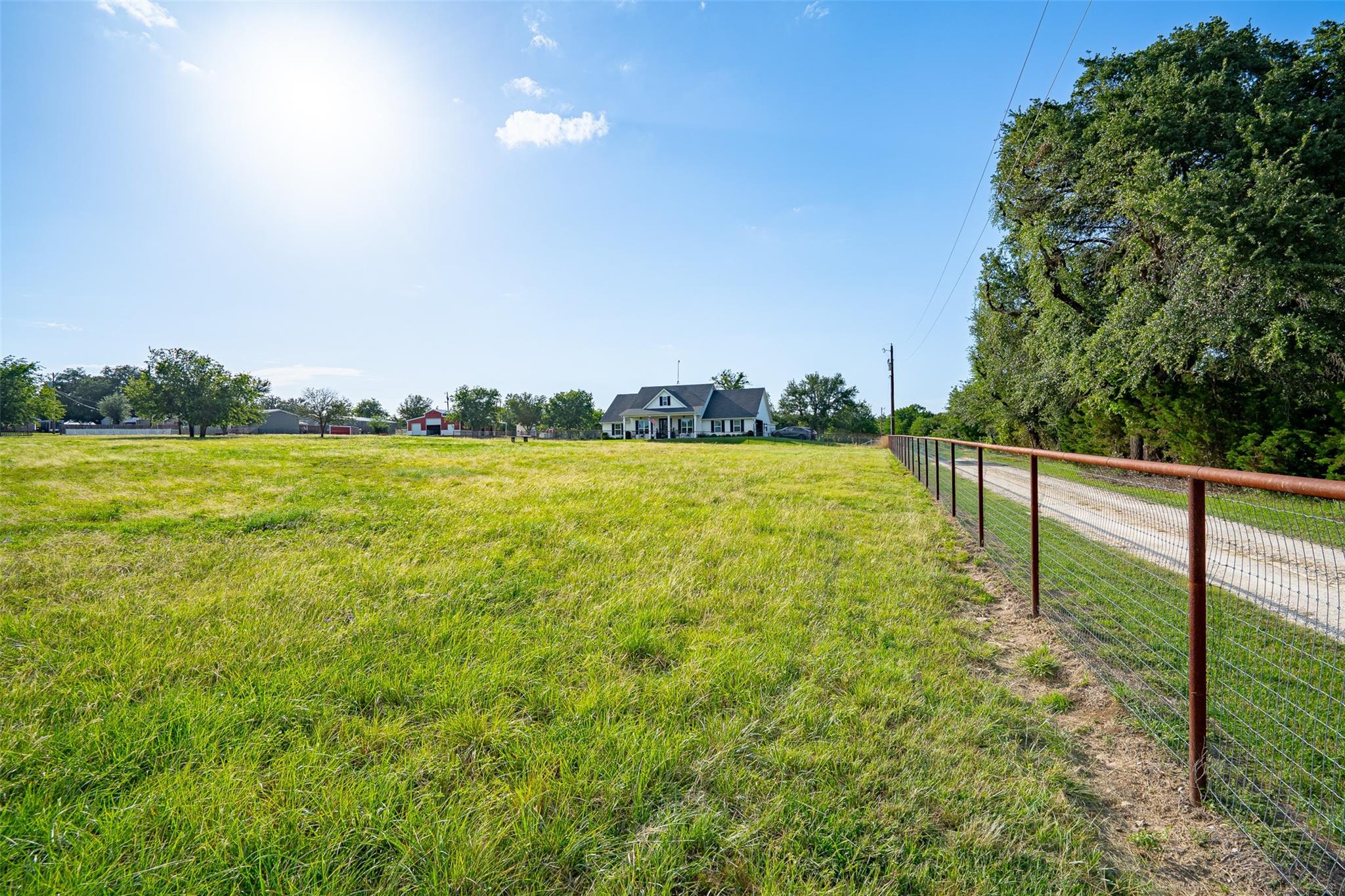 main property photo 37