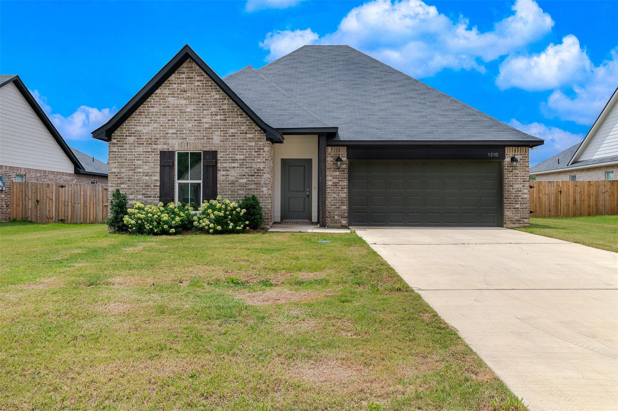 main property photo 0