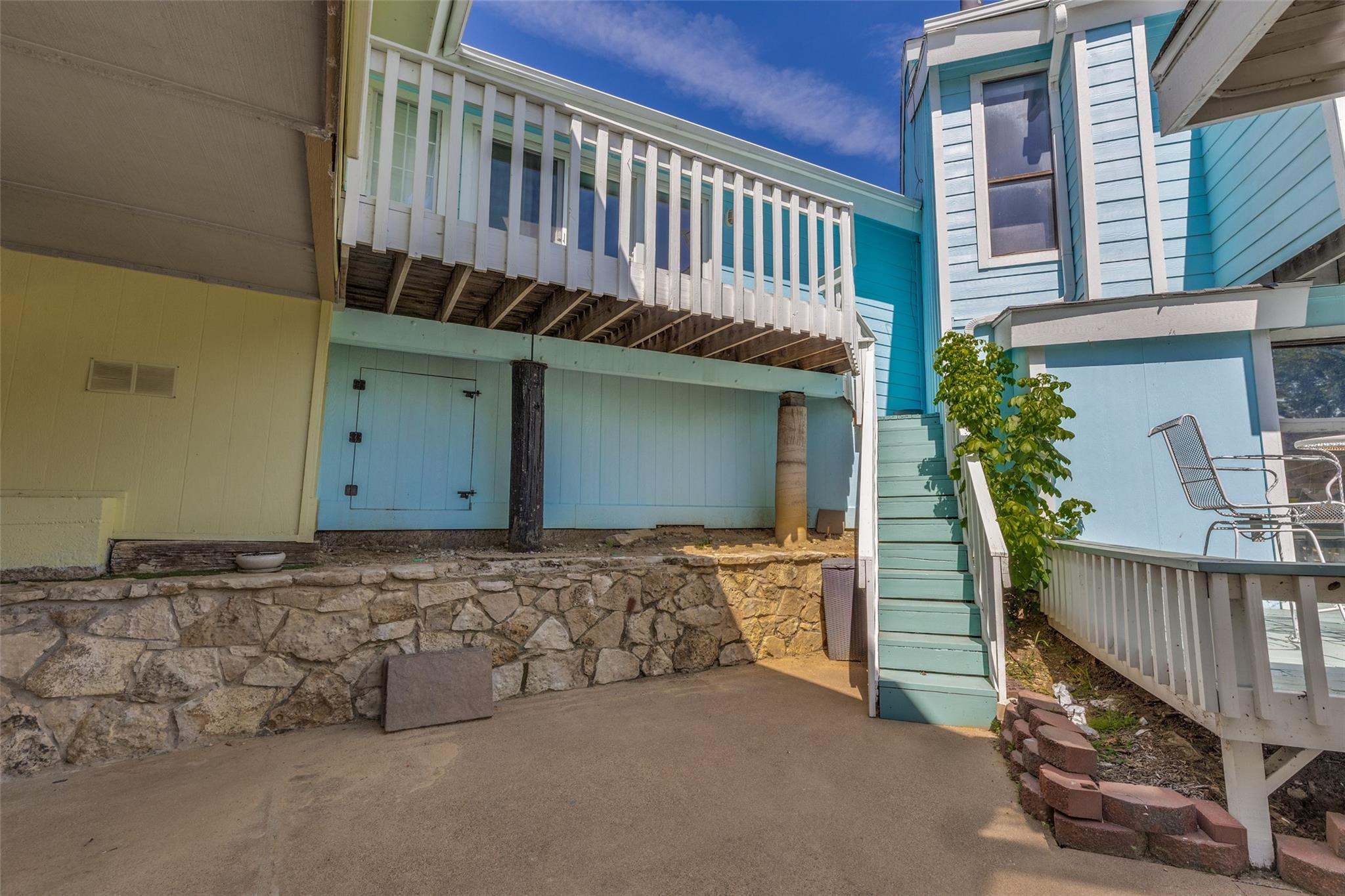 main property photo 27
