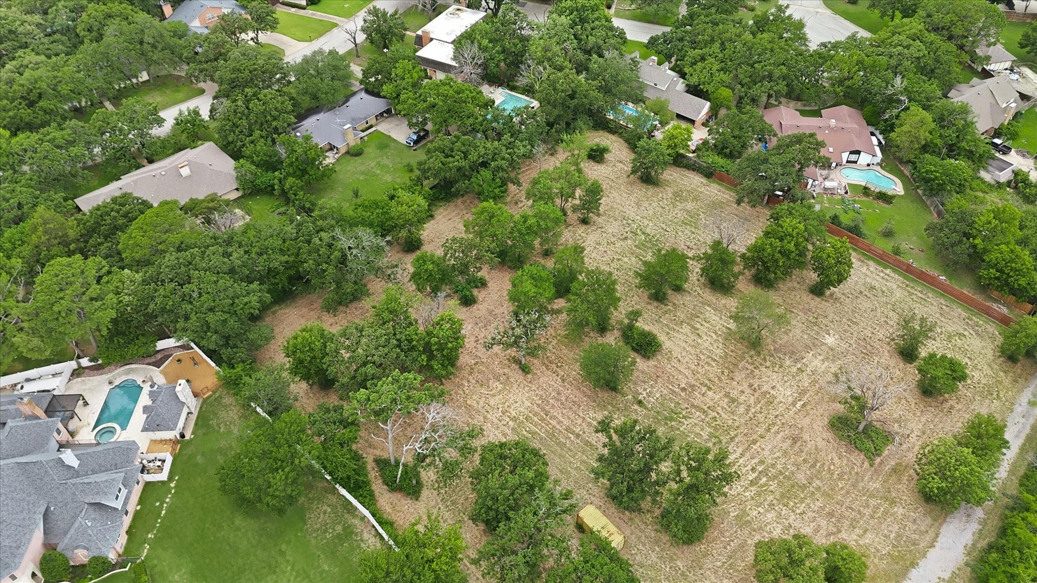 main property photo 13