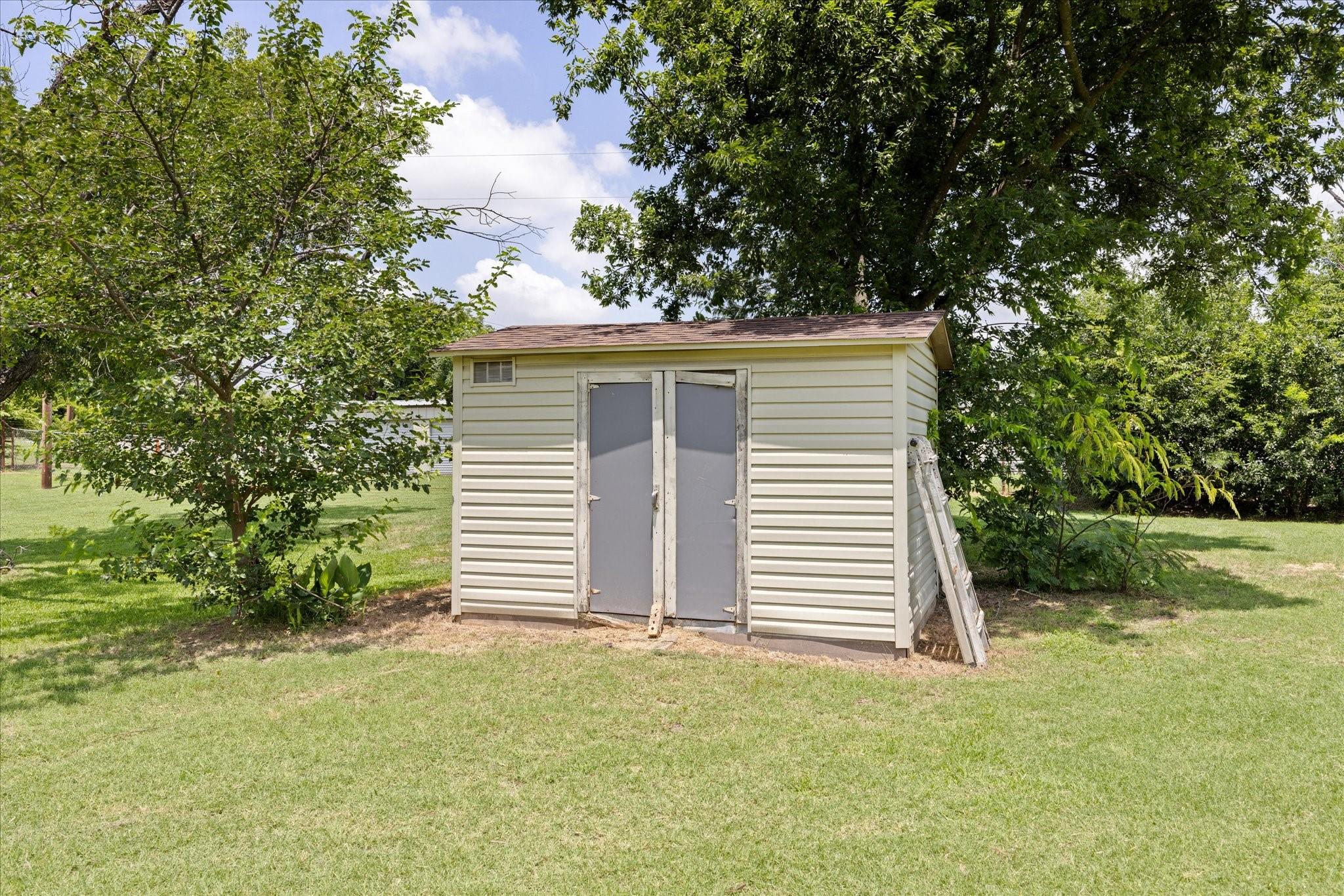 main property photo 7