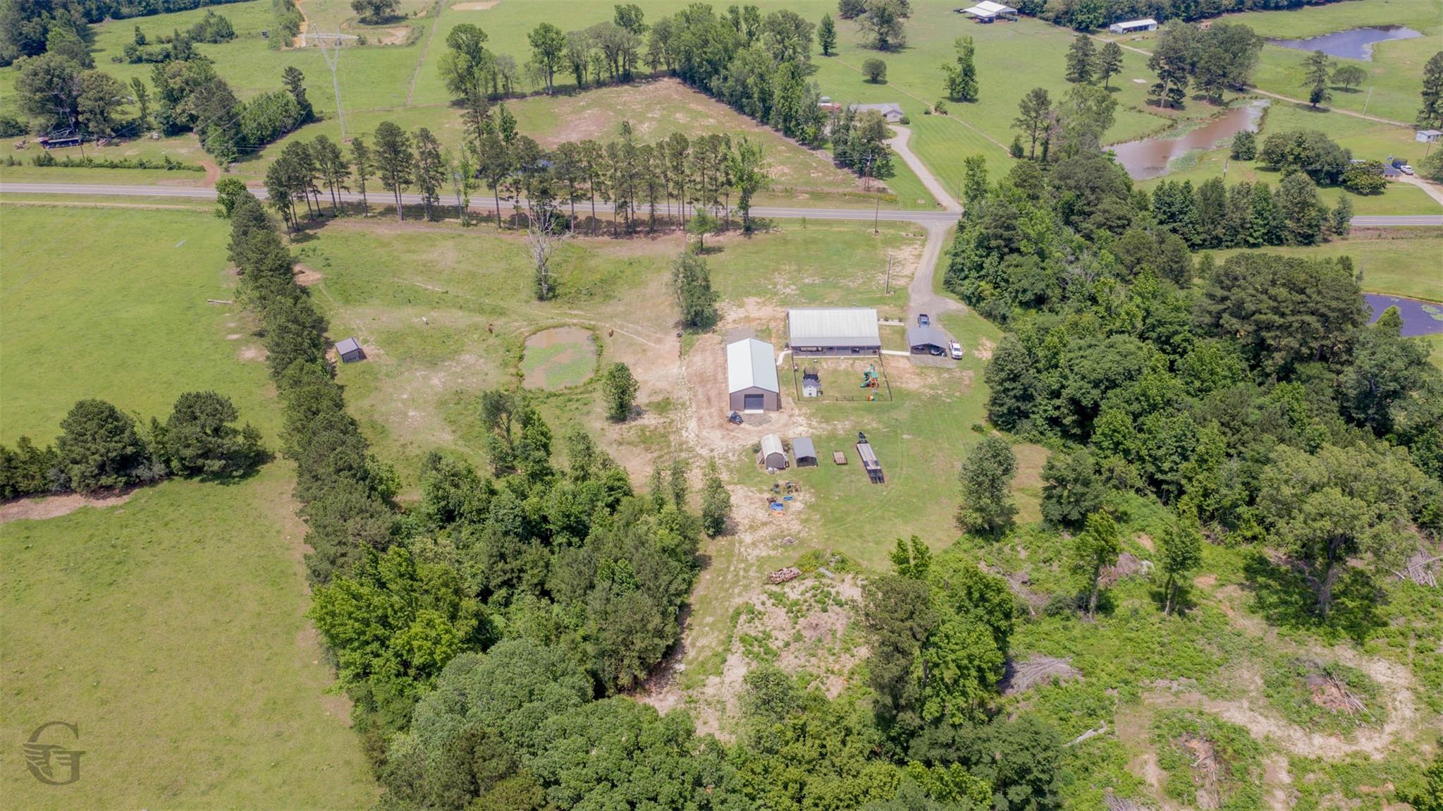 main property photo 29
