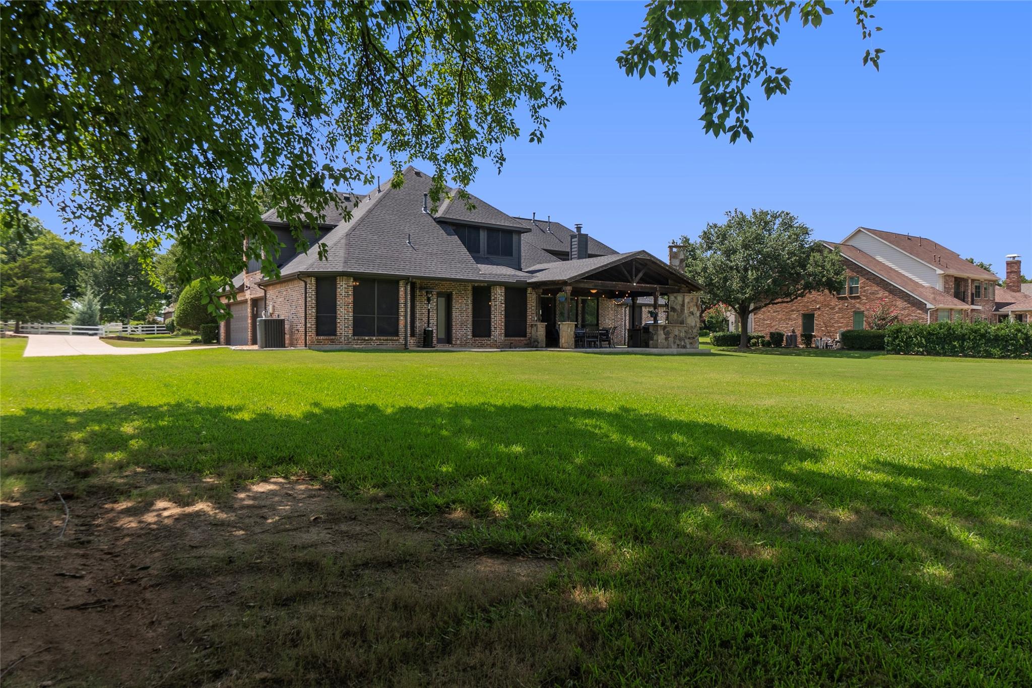 main property photo 26