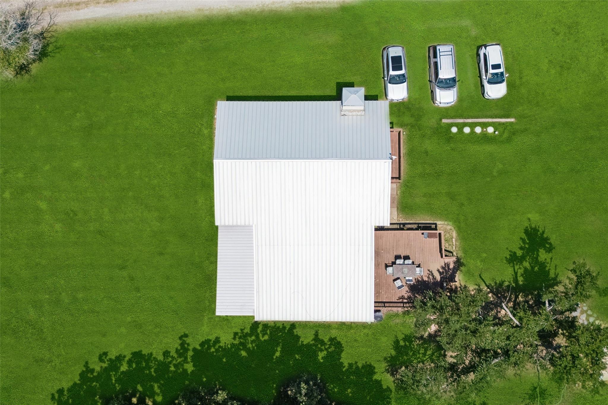 main property photo 32