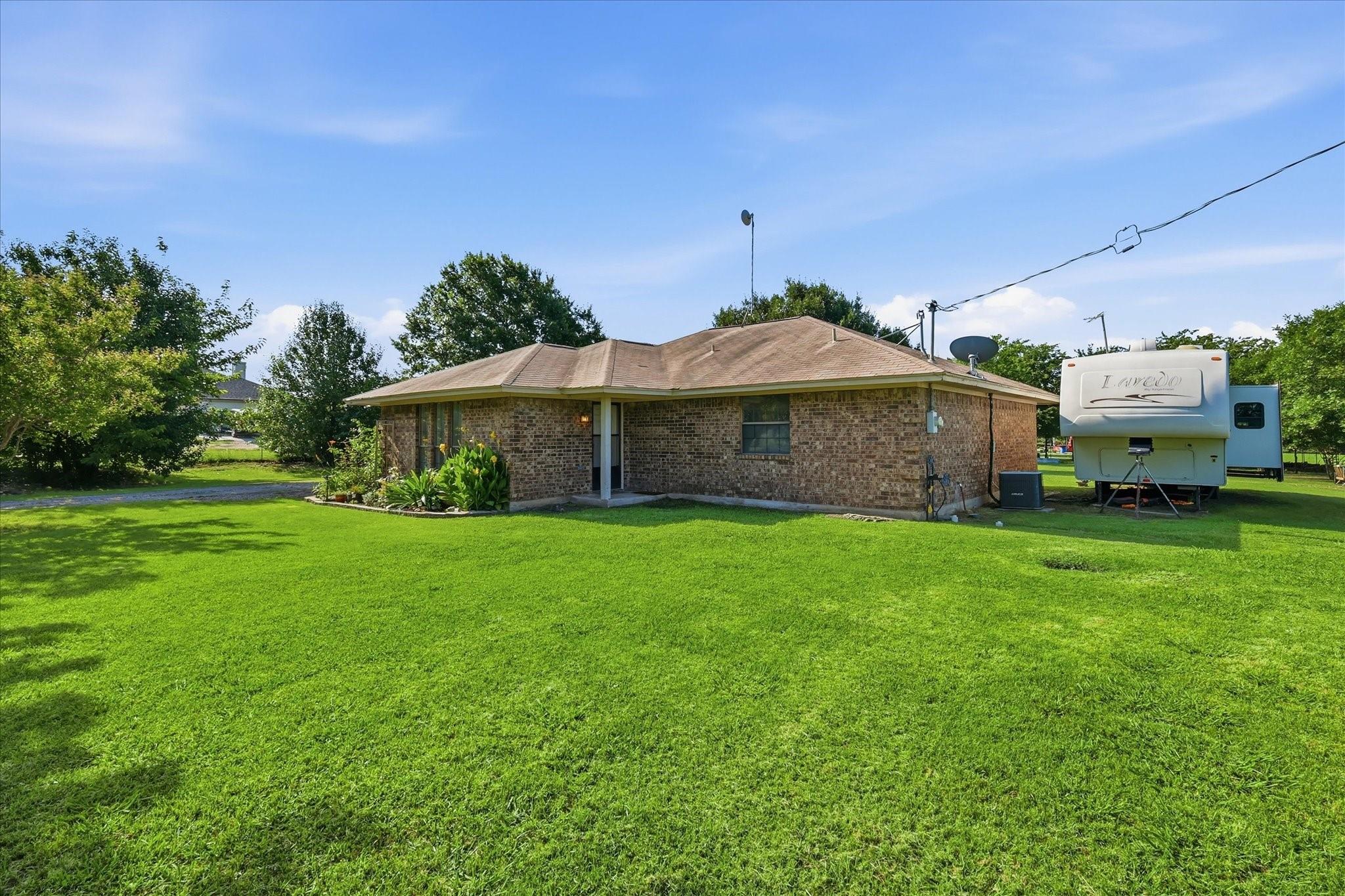 main property photo 18
