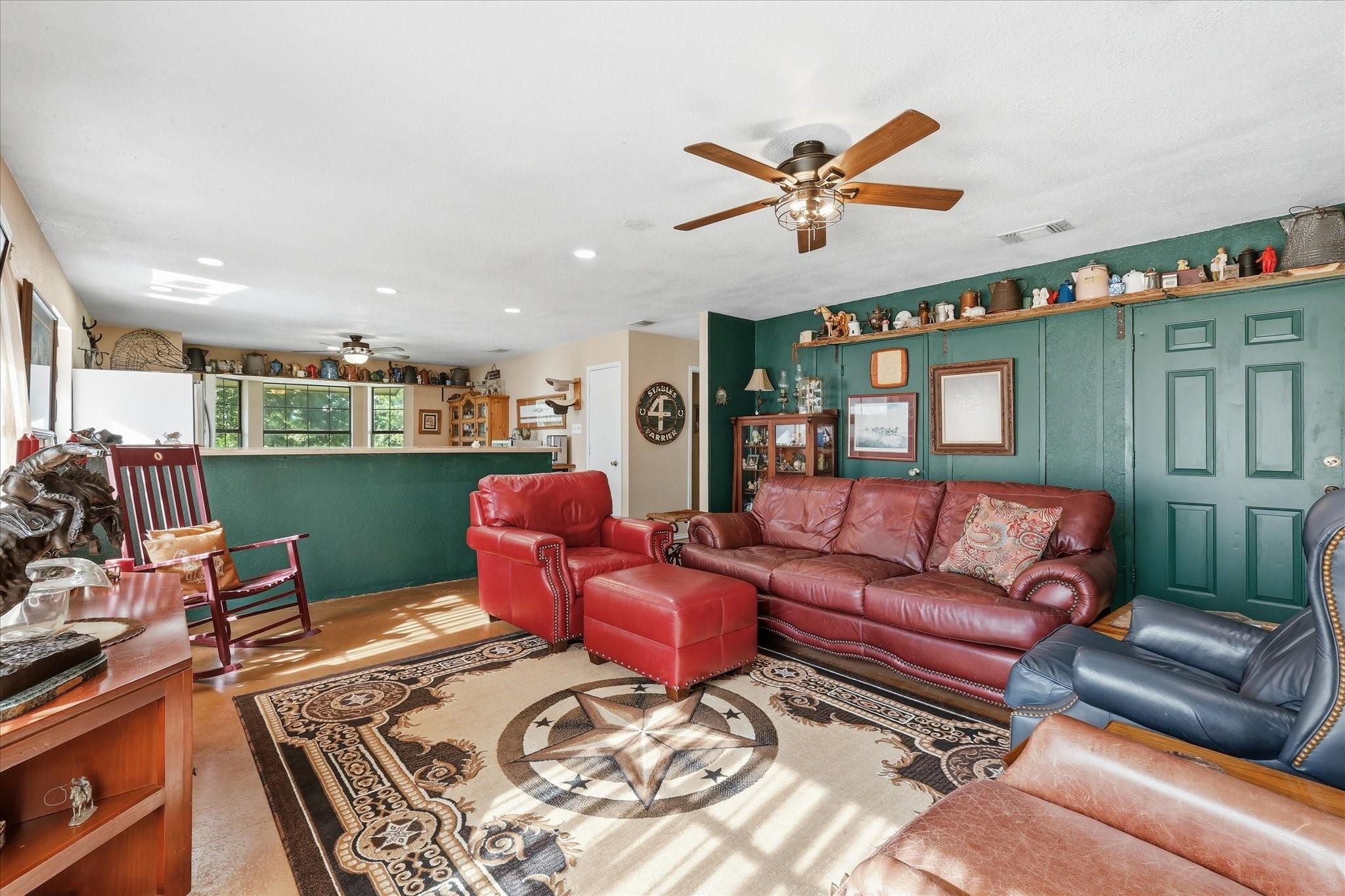 main property photo 5