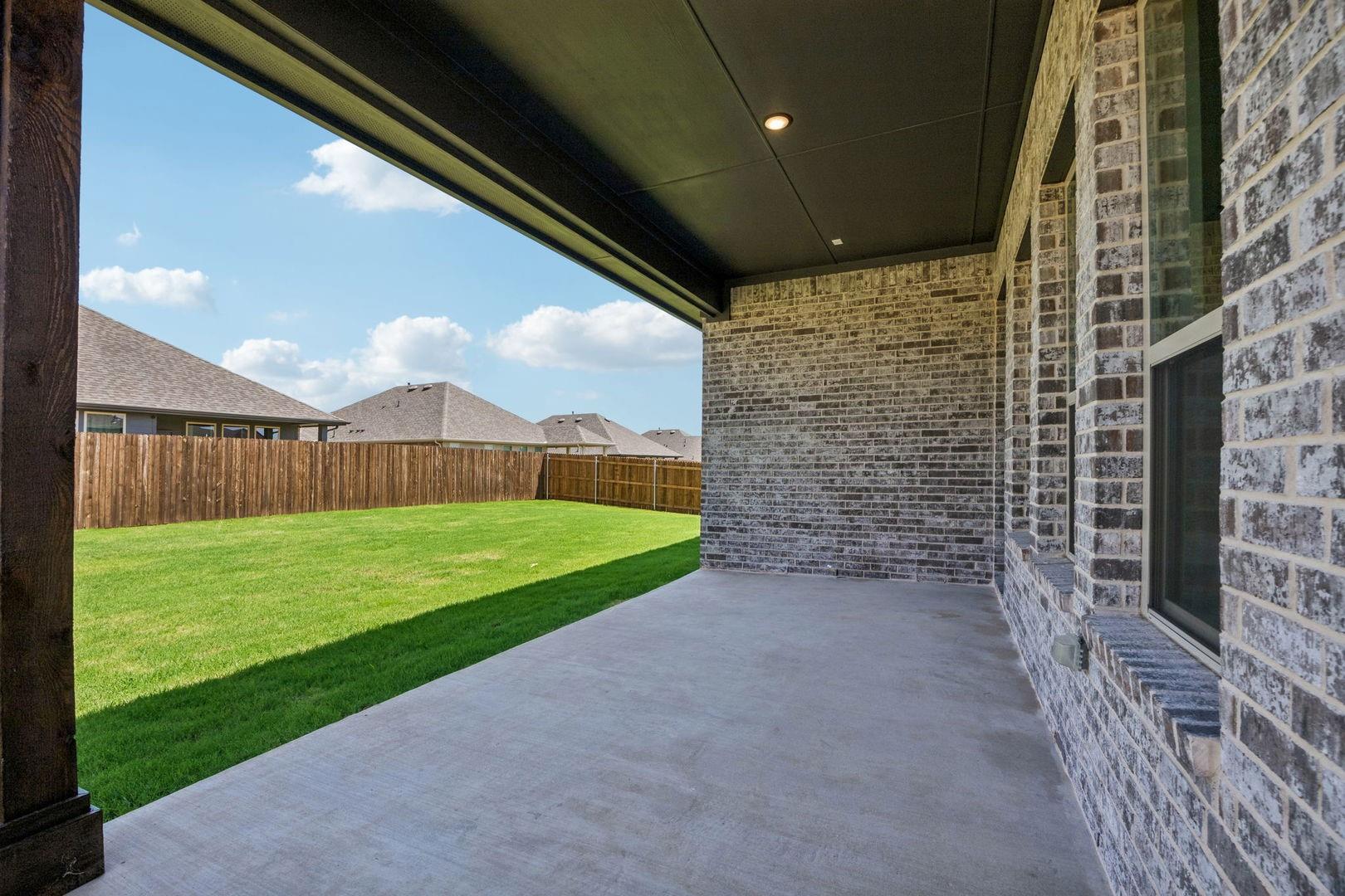 main property photo 28
