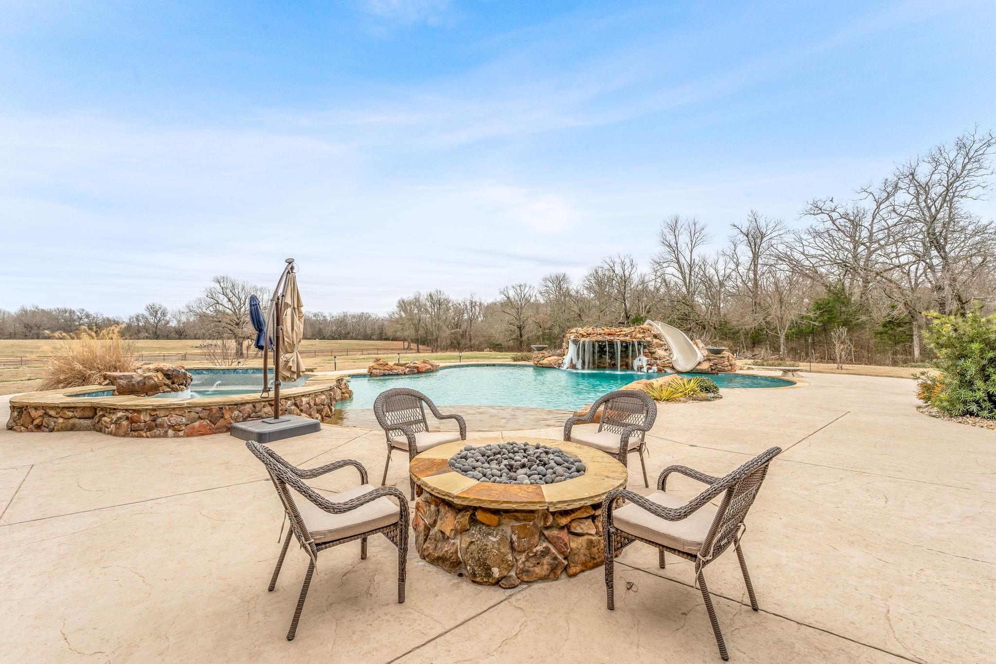 main property photo 27