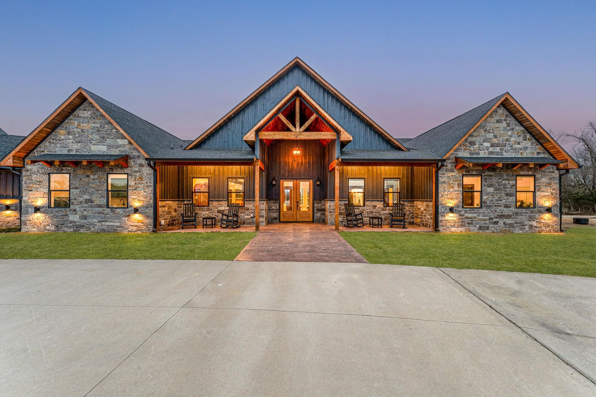 main property photo 5