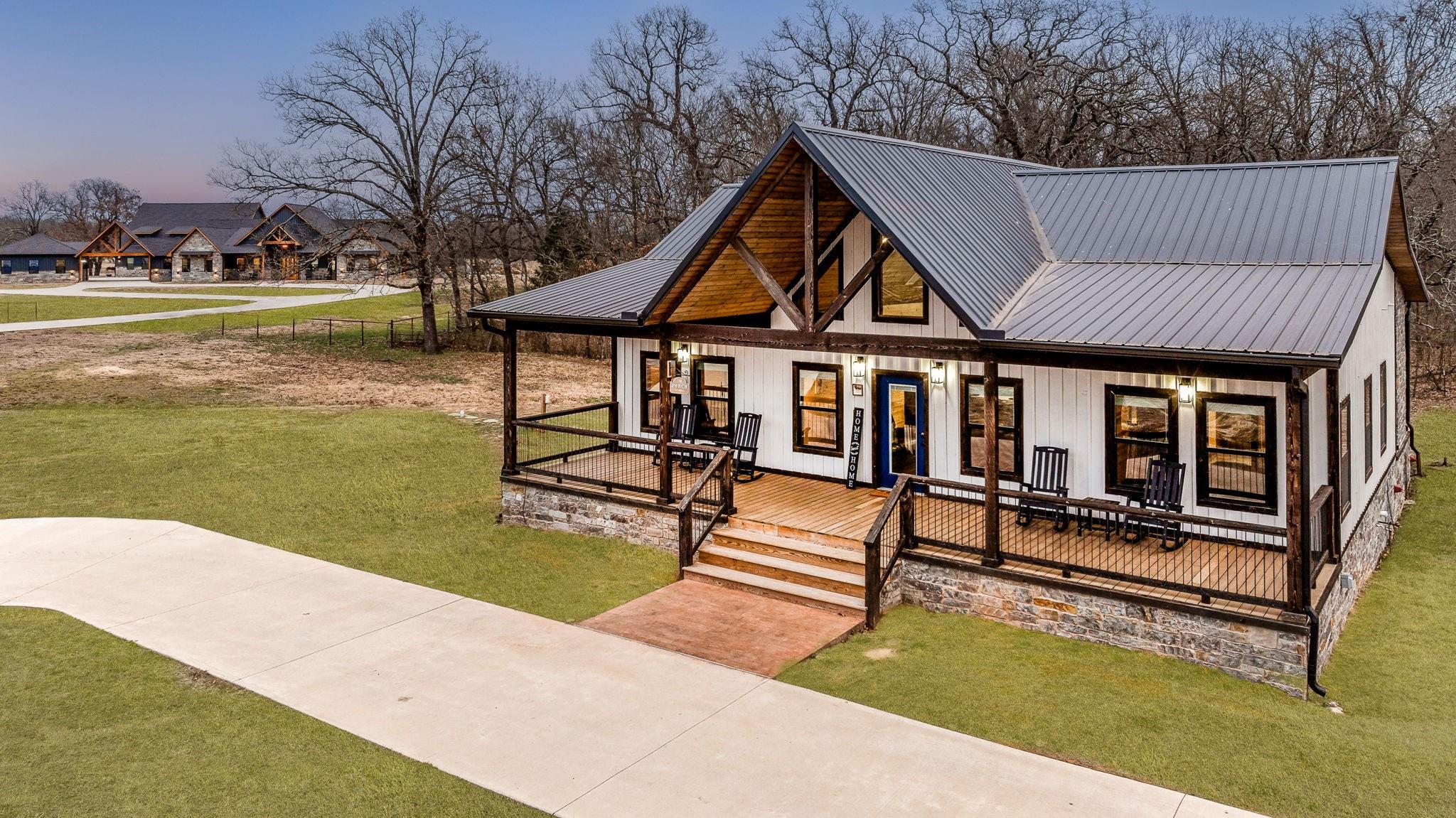 main property photo 6