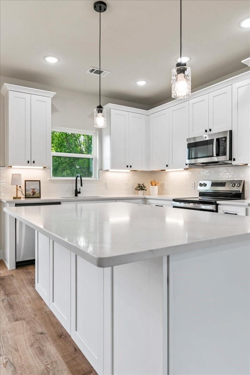property viewer photo 10