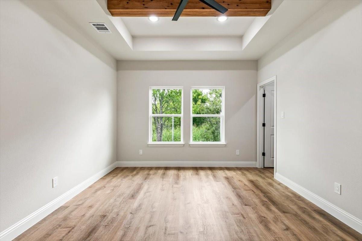 property viewer photo 18