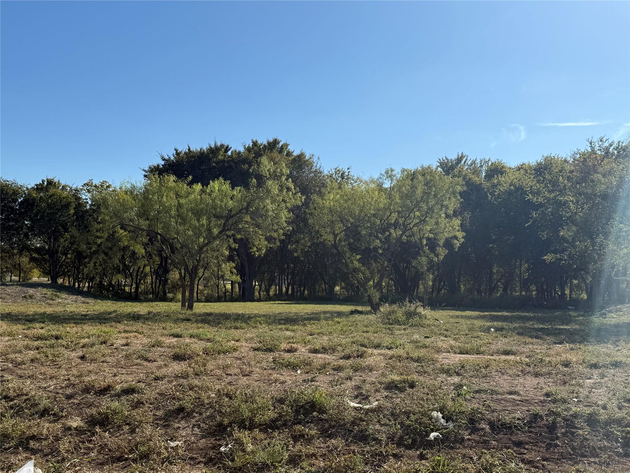 main property photo 6