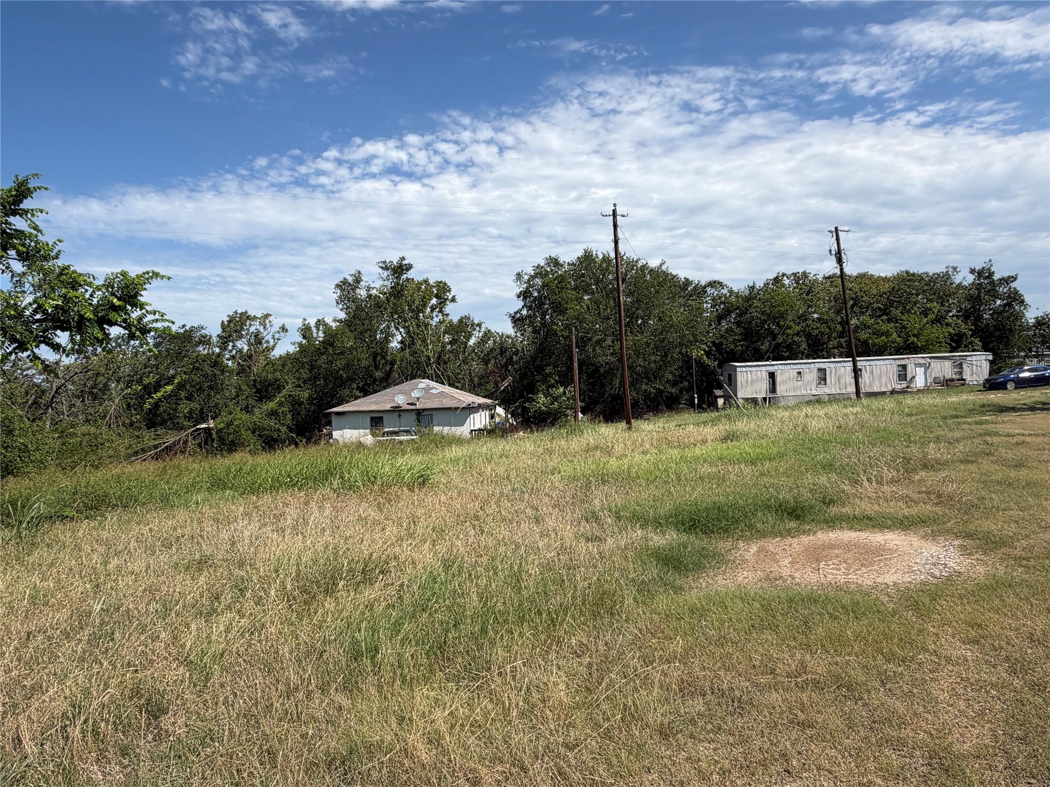 main property photo 16