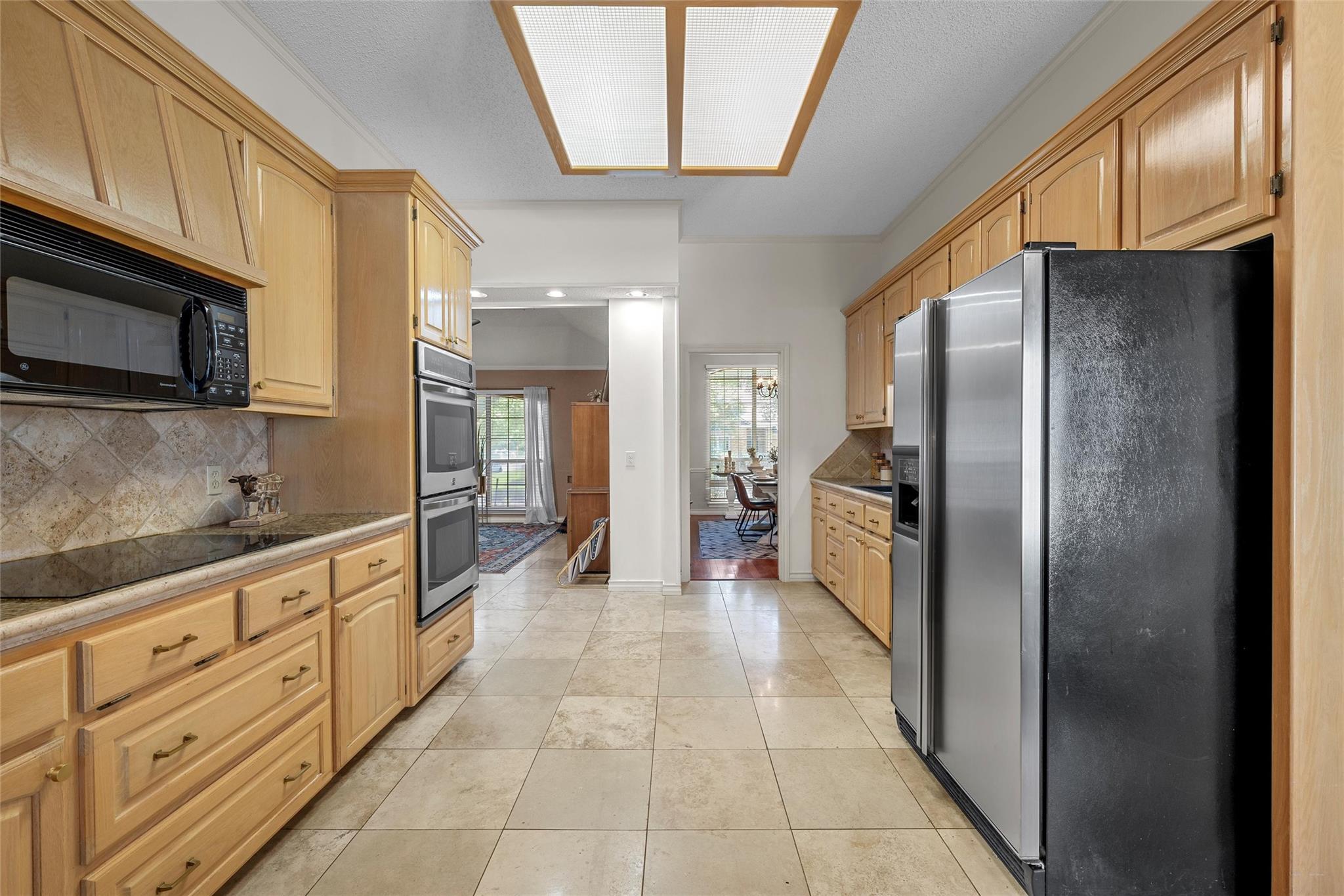 main property photo 13
