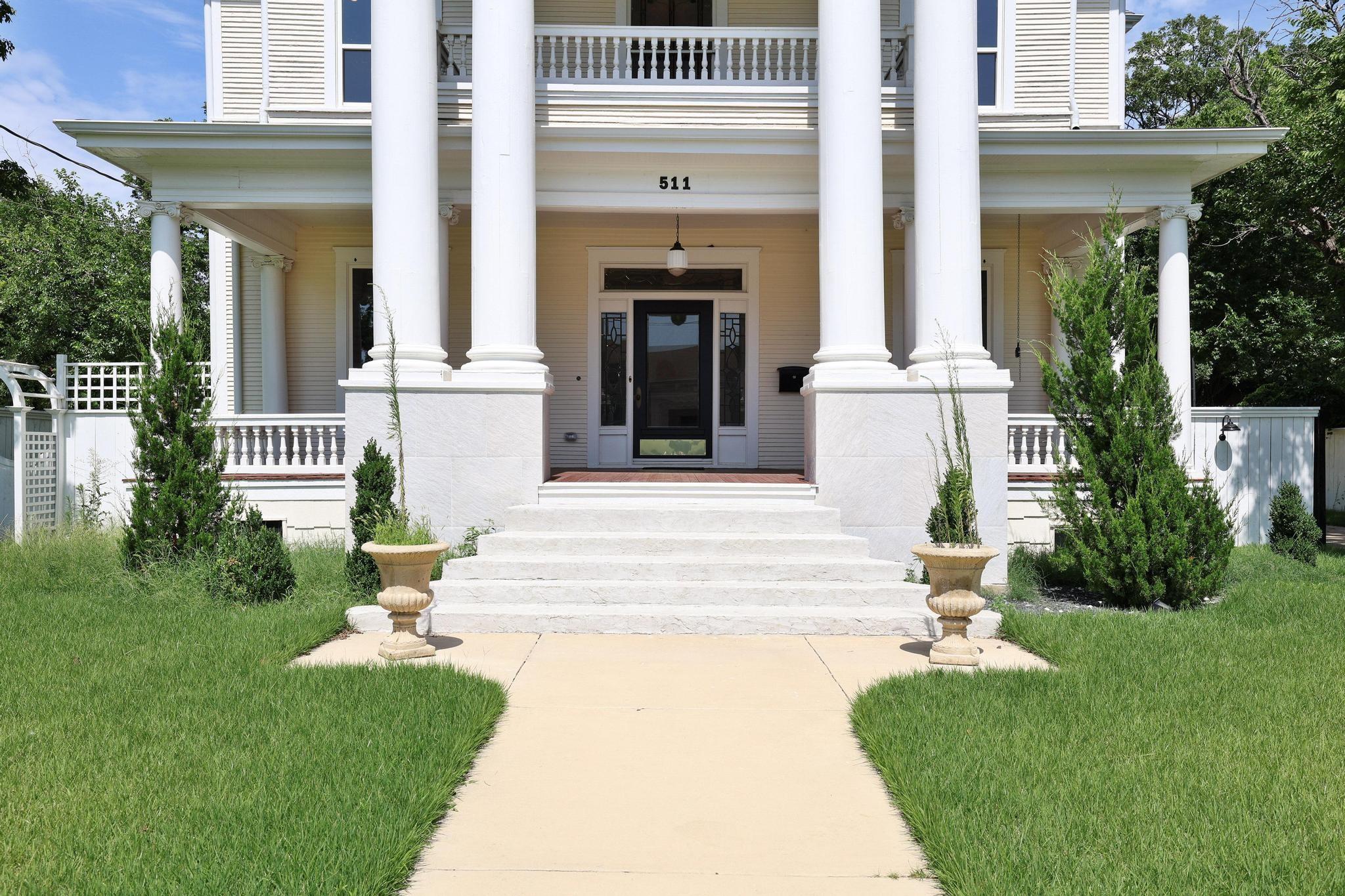 main property photo 2
