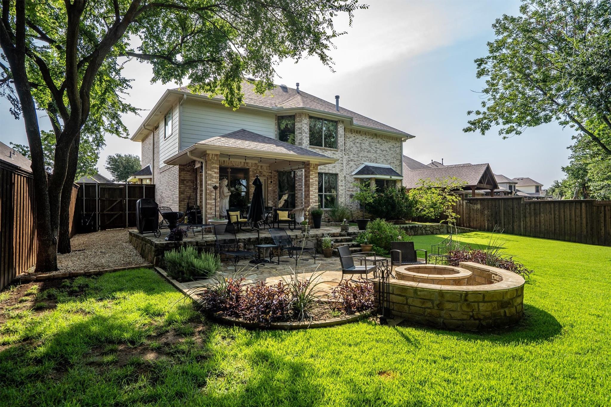 main property photo 30