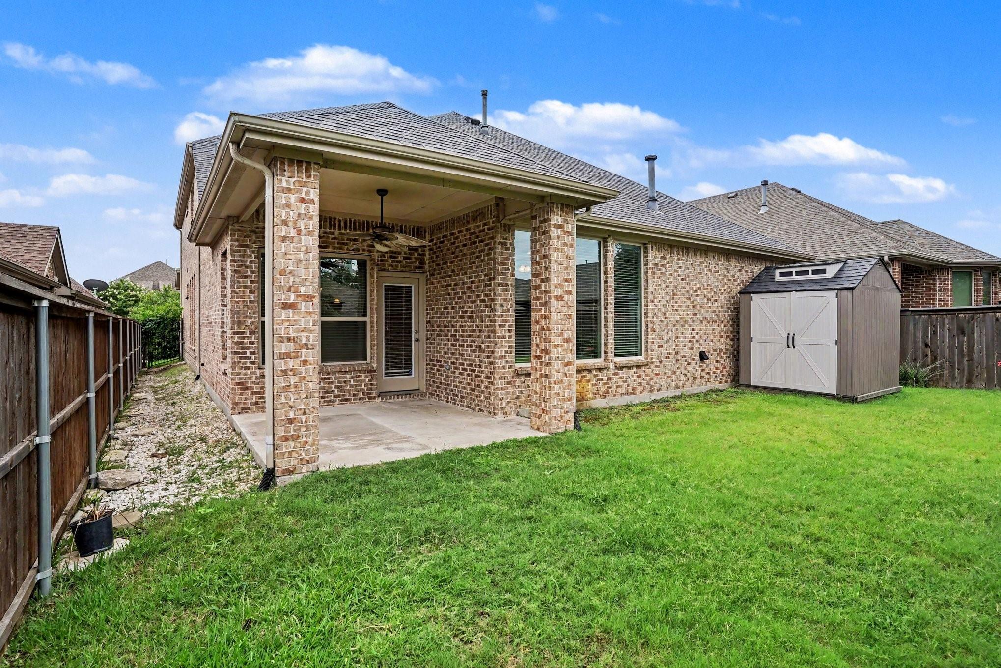 main property photo 28