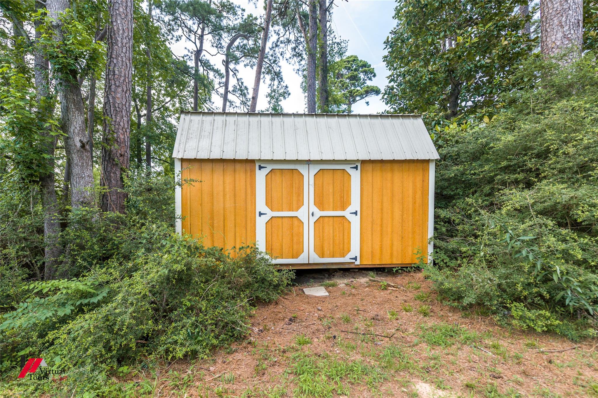 main property photo 30