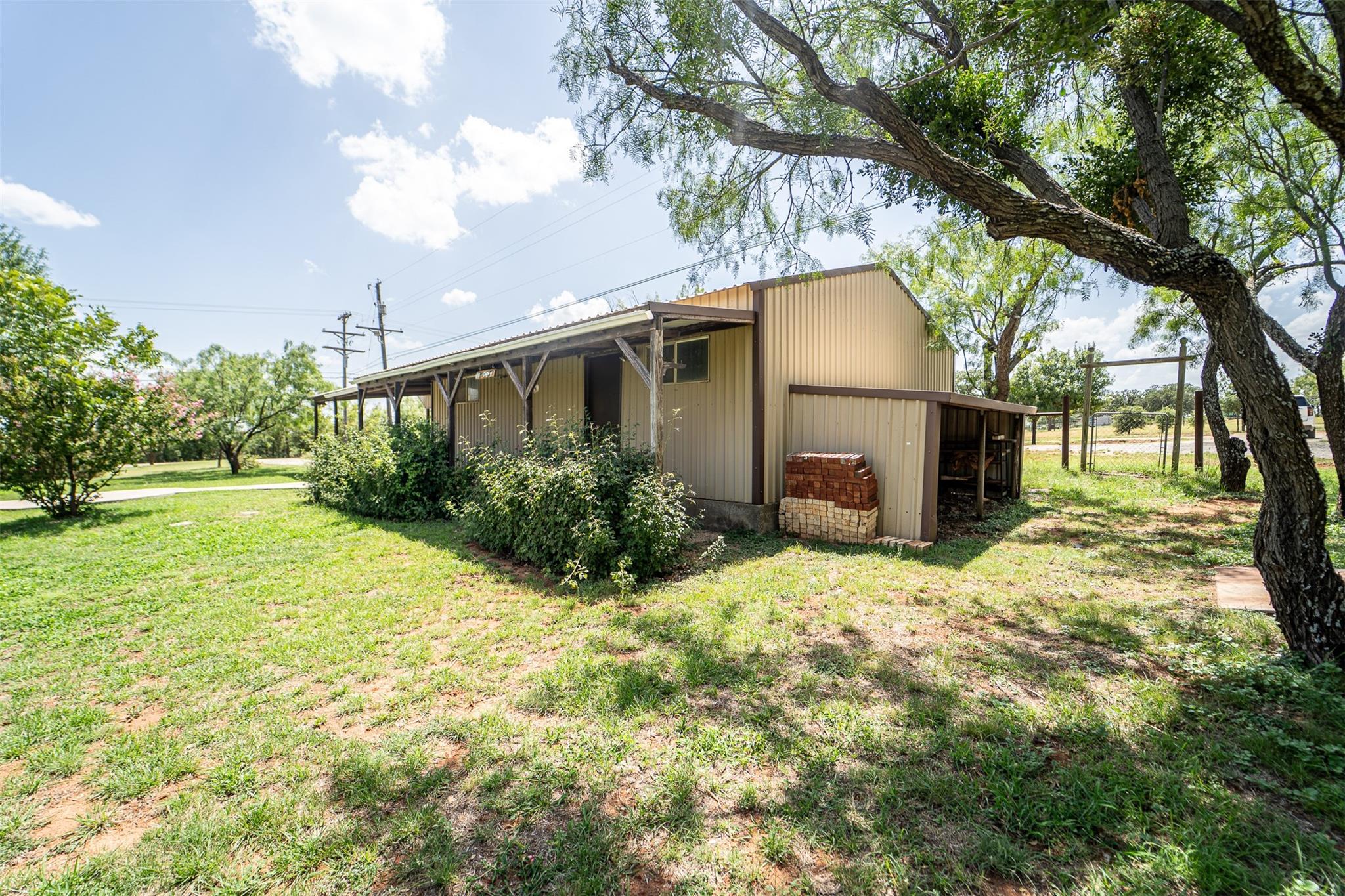 main property photo 6