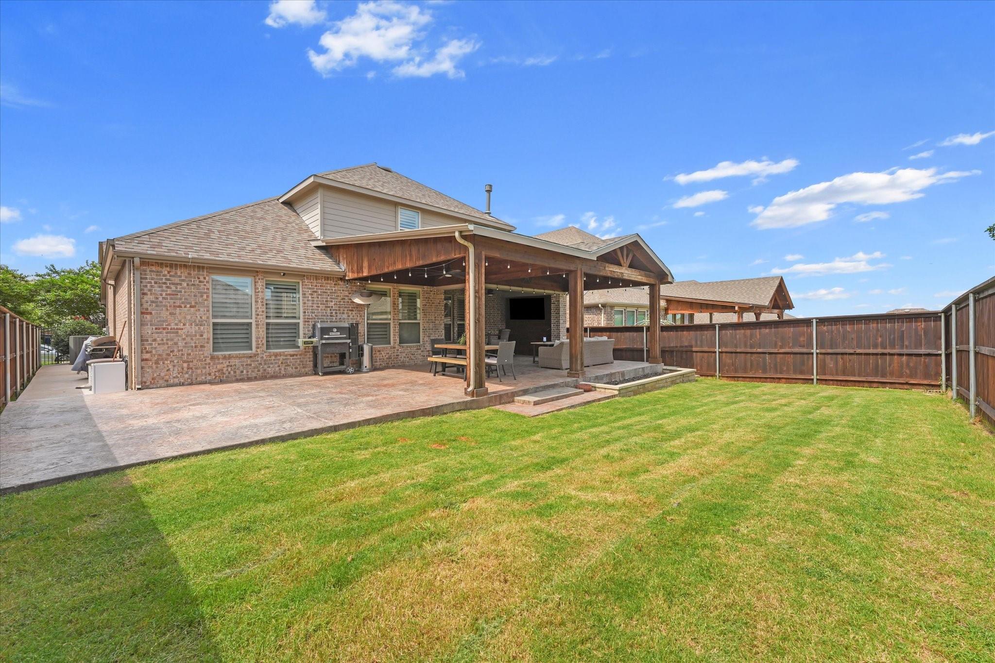 main property photo 25