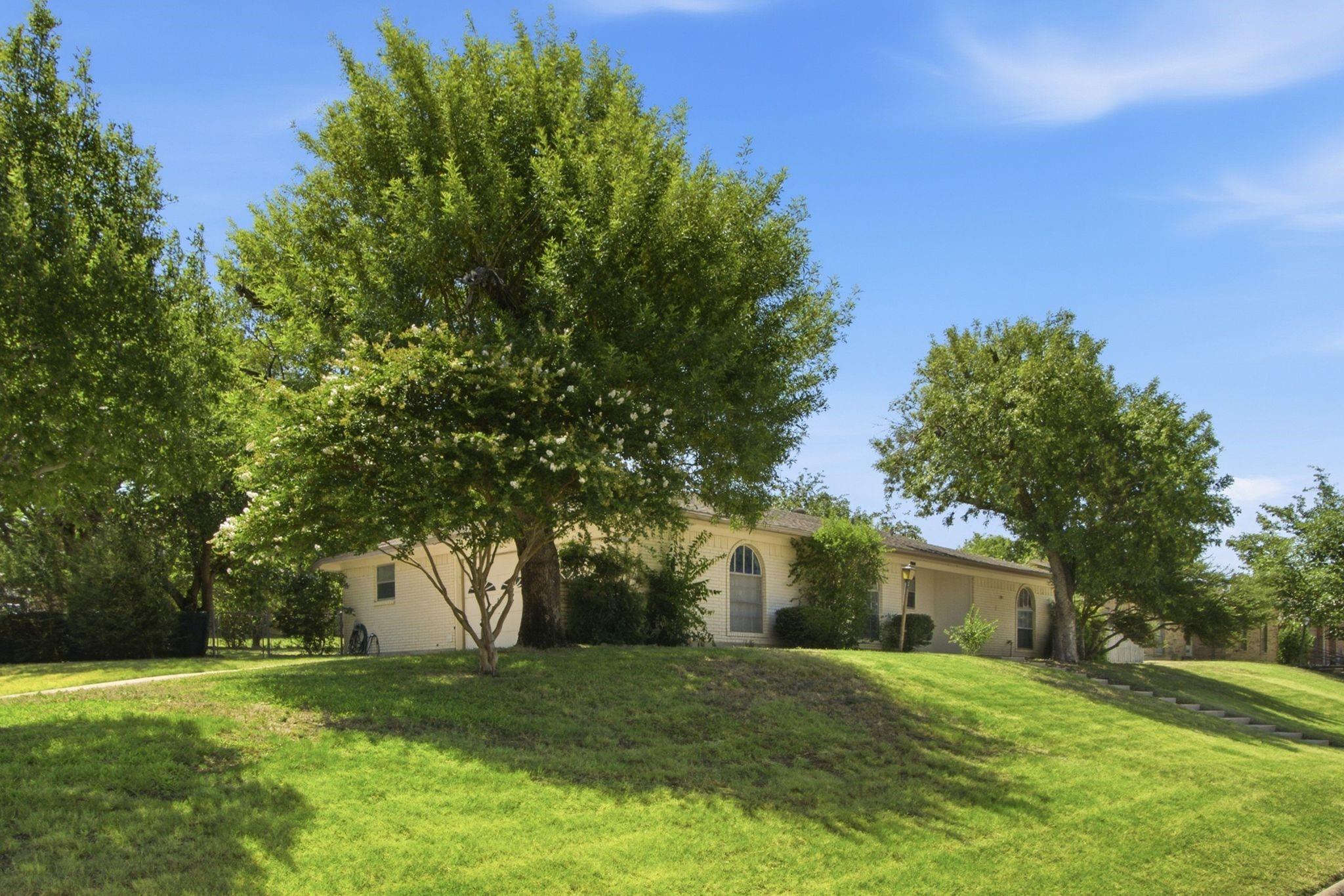 main property photo 27