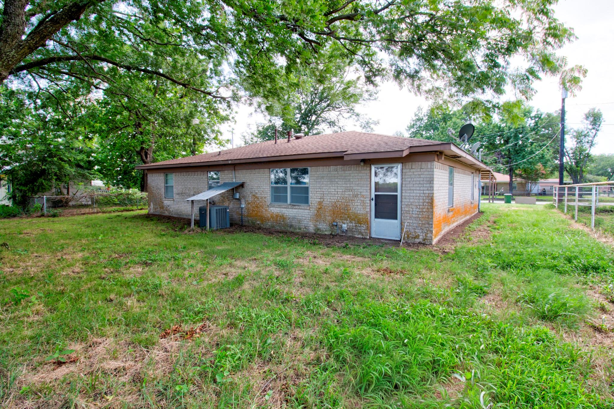 main property photo 5