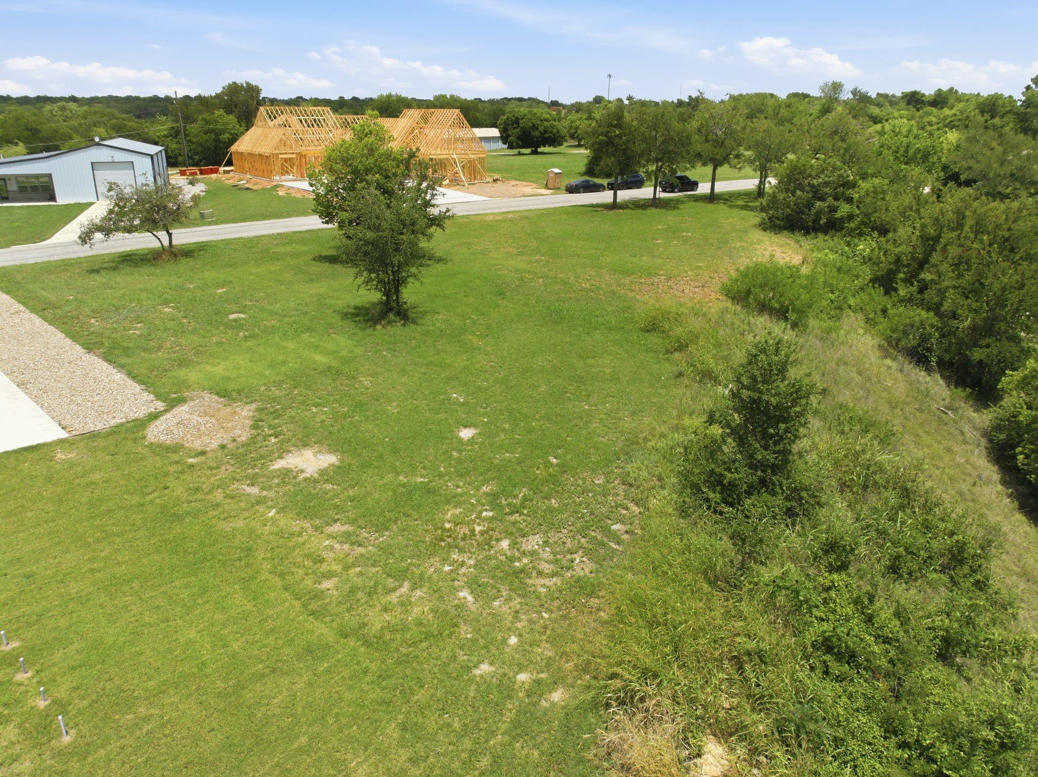 main property photo 9