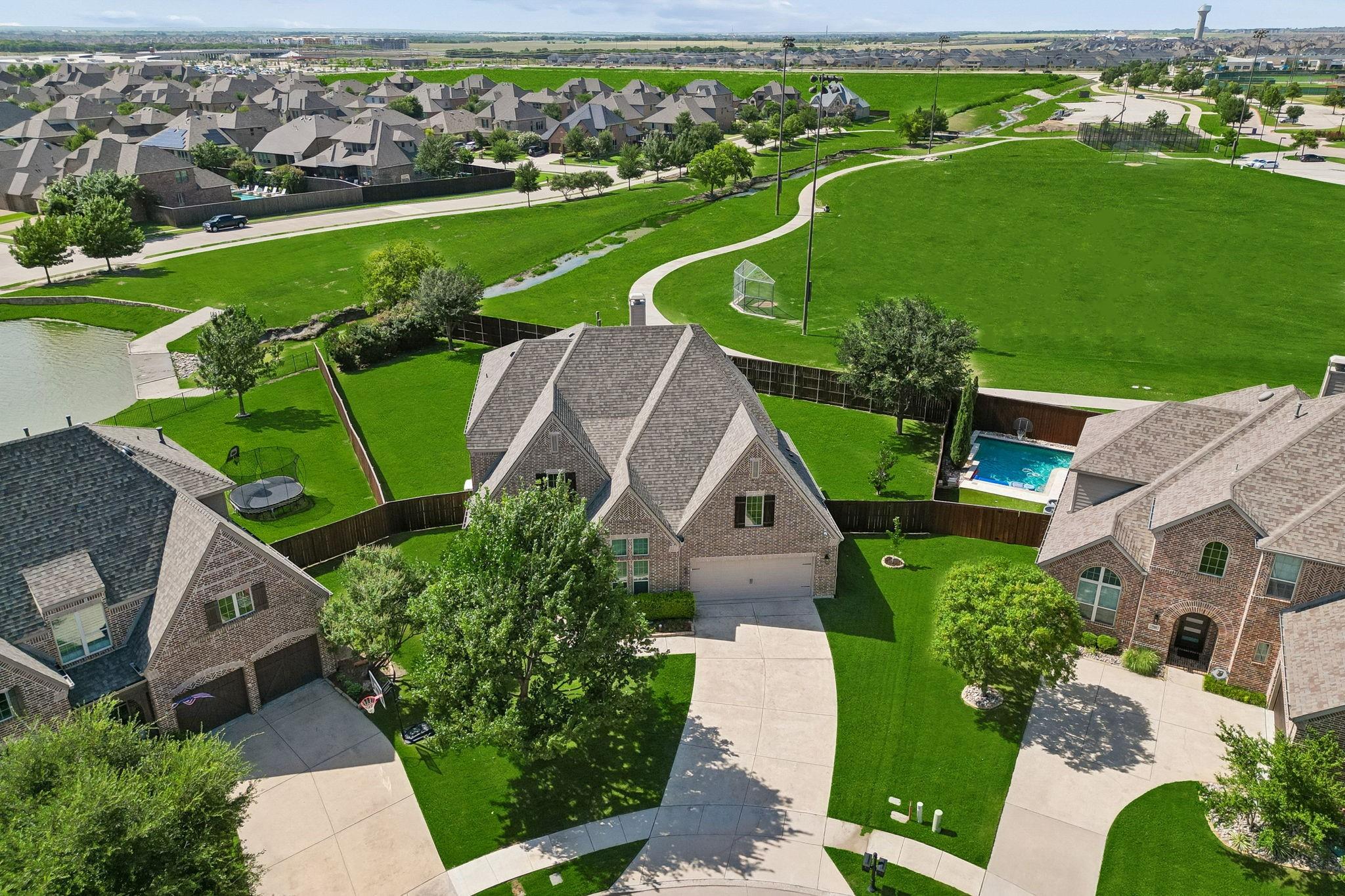 main property photo 3