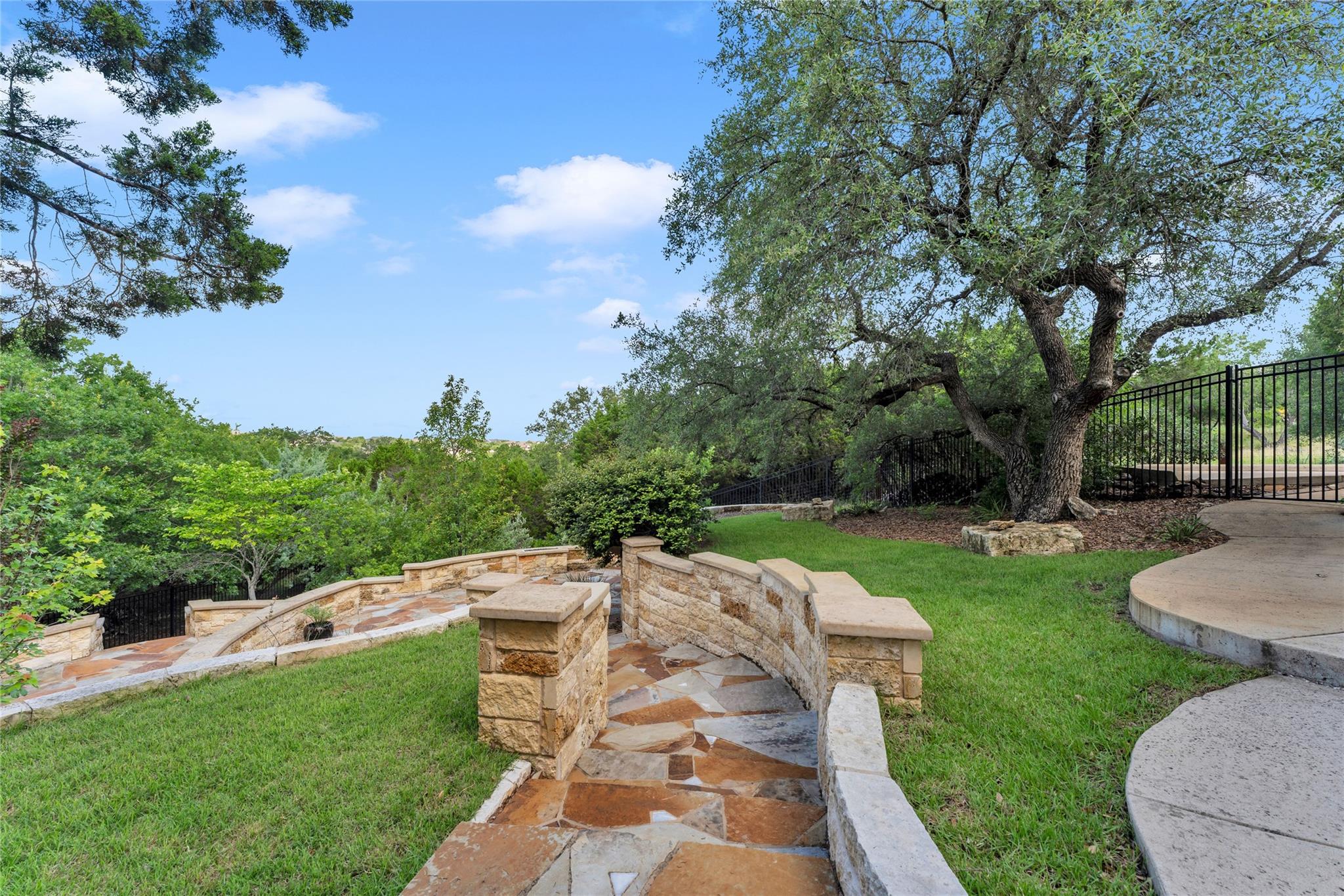 main property photo 37