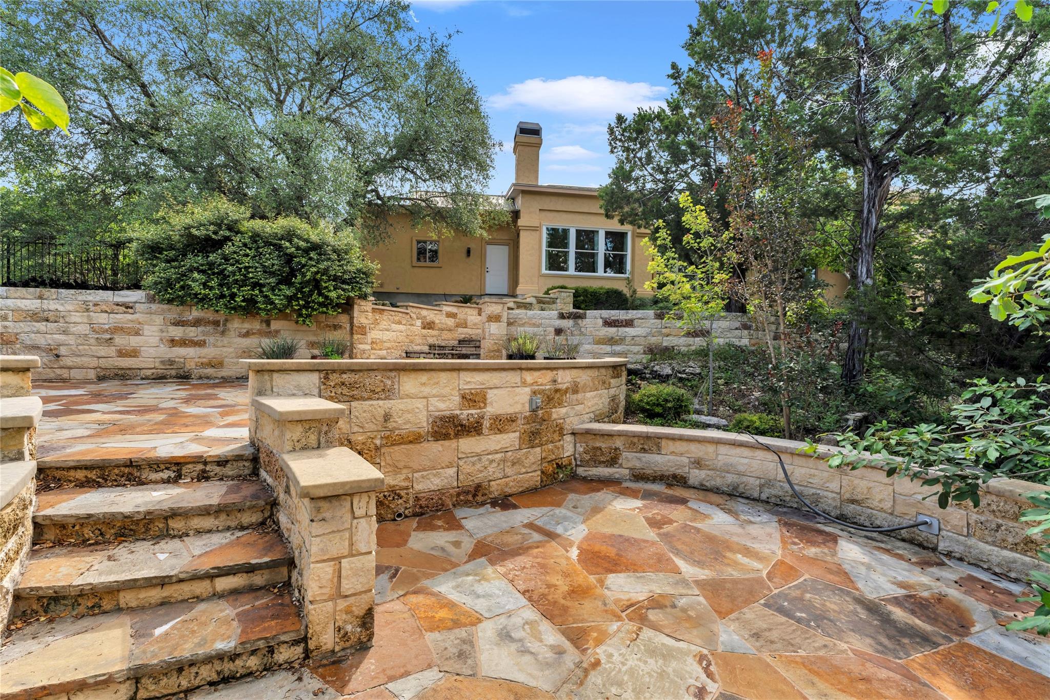 main property photo 39