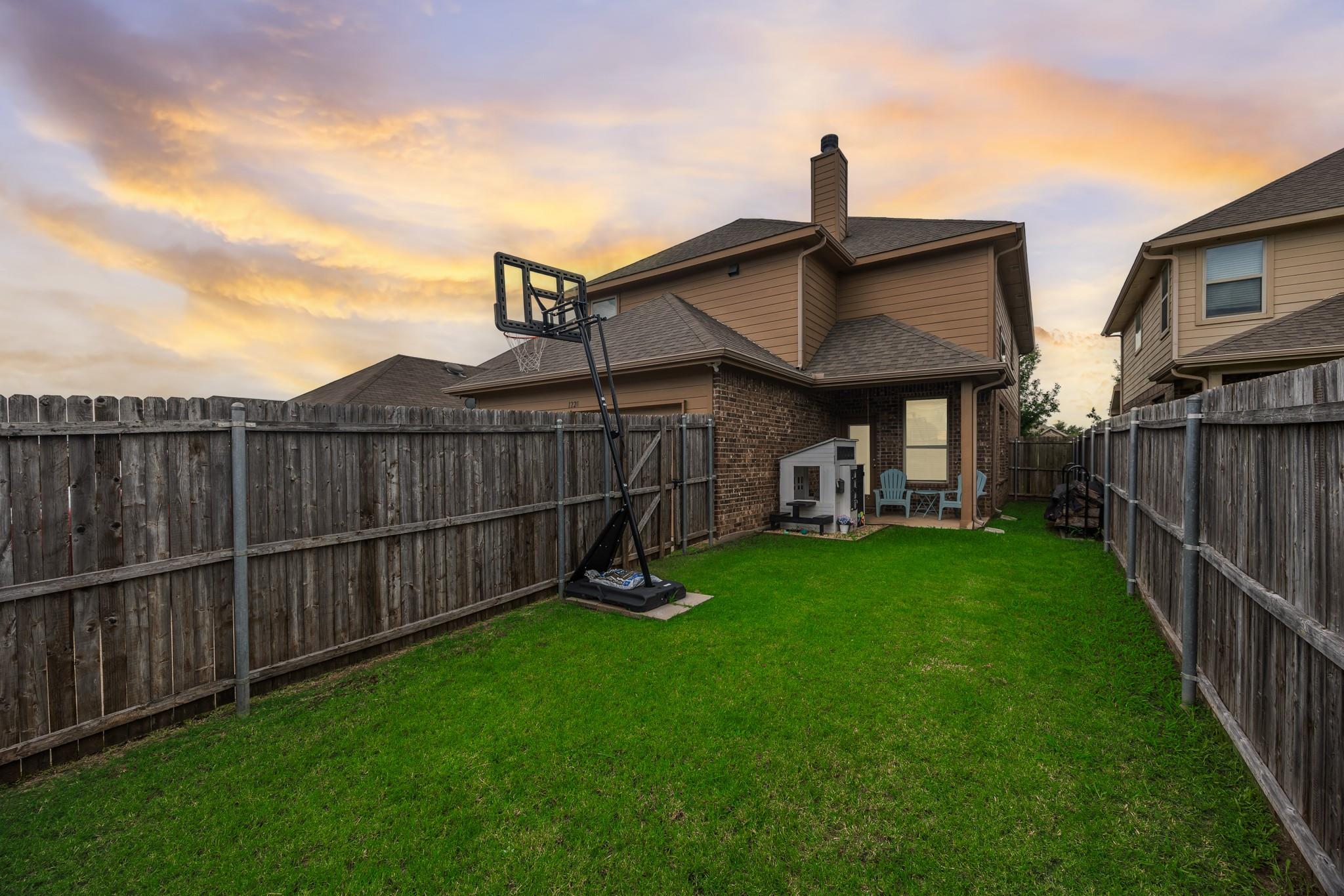 main property photo 31